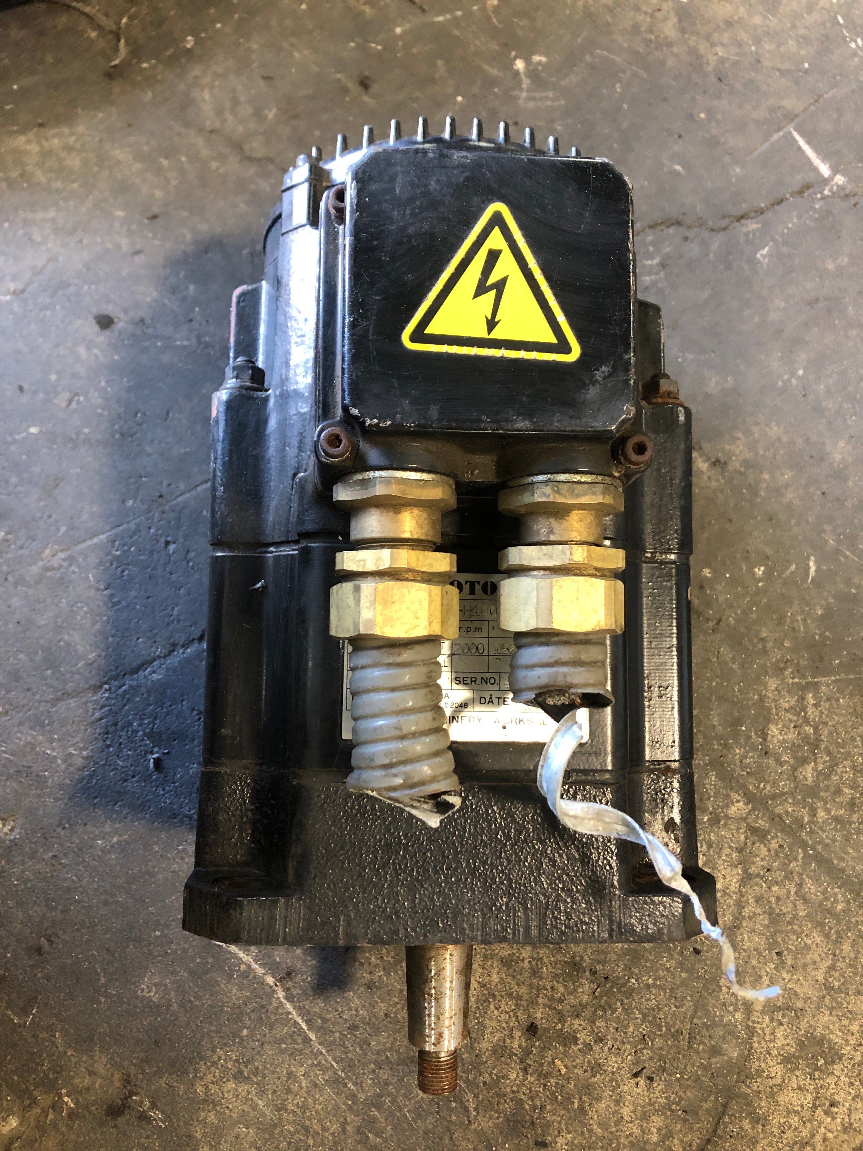 Okuma JL BL-H100E-20T Servo Motor 2000 RPM 152V 8.4A 6P