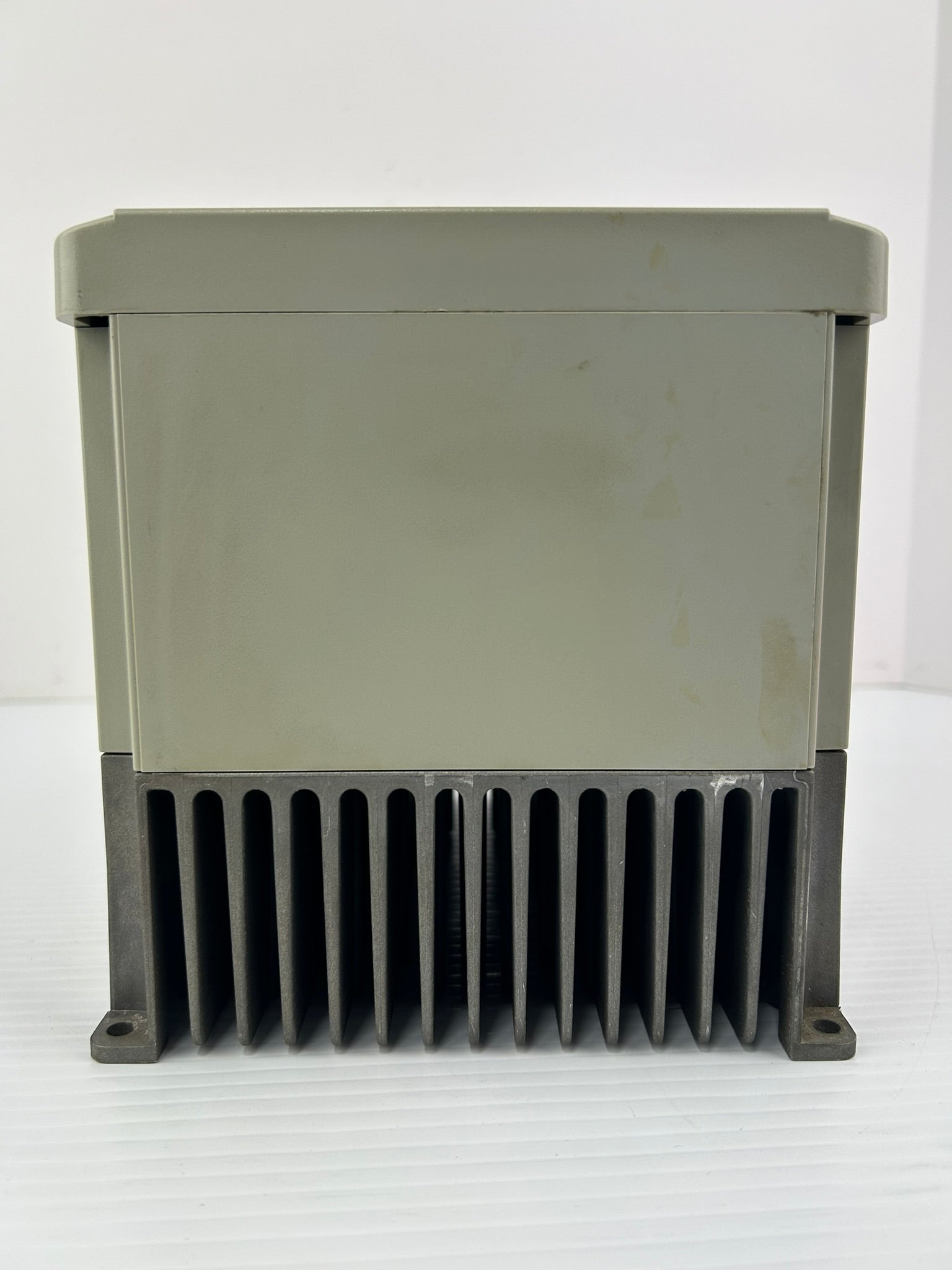 Allen Bradley 1305-BA01A-DE Variable Frequency Drive Series C