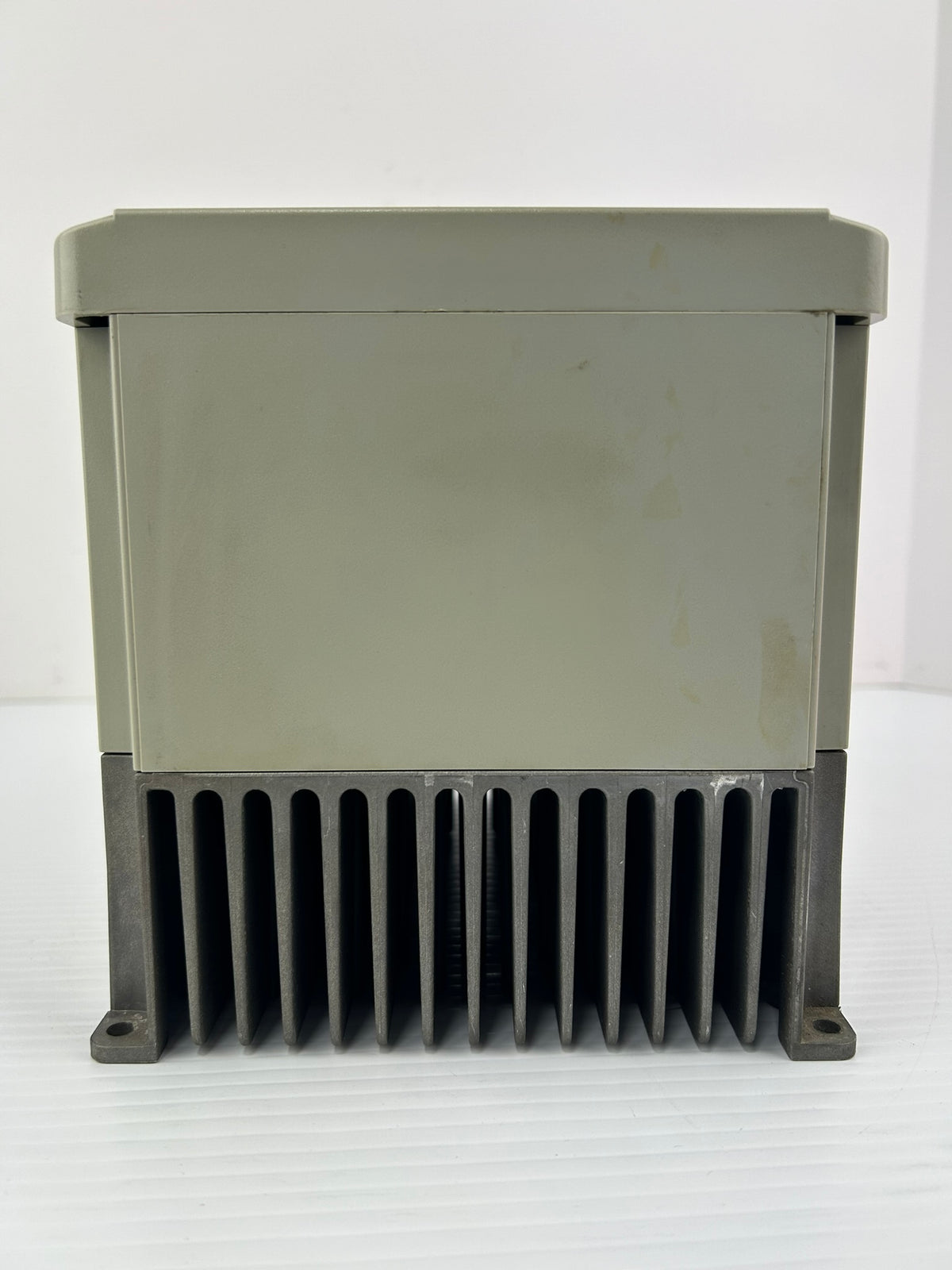 Allen Bradley 1305-BA01A-DE Variable Frequency Drive Series C