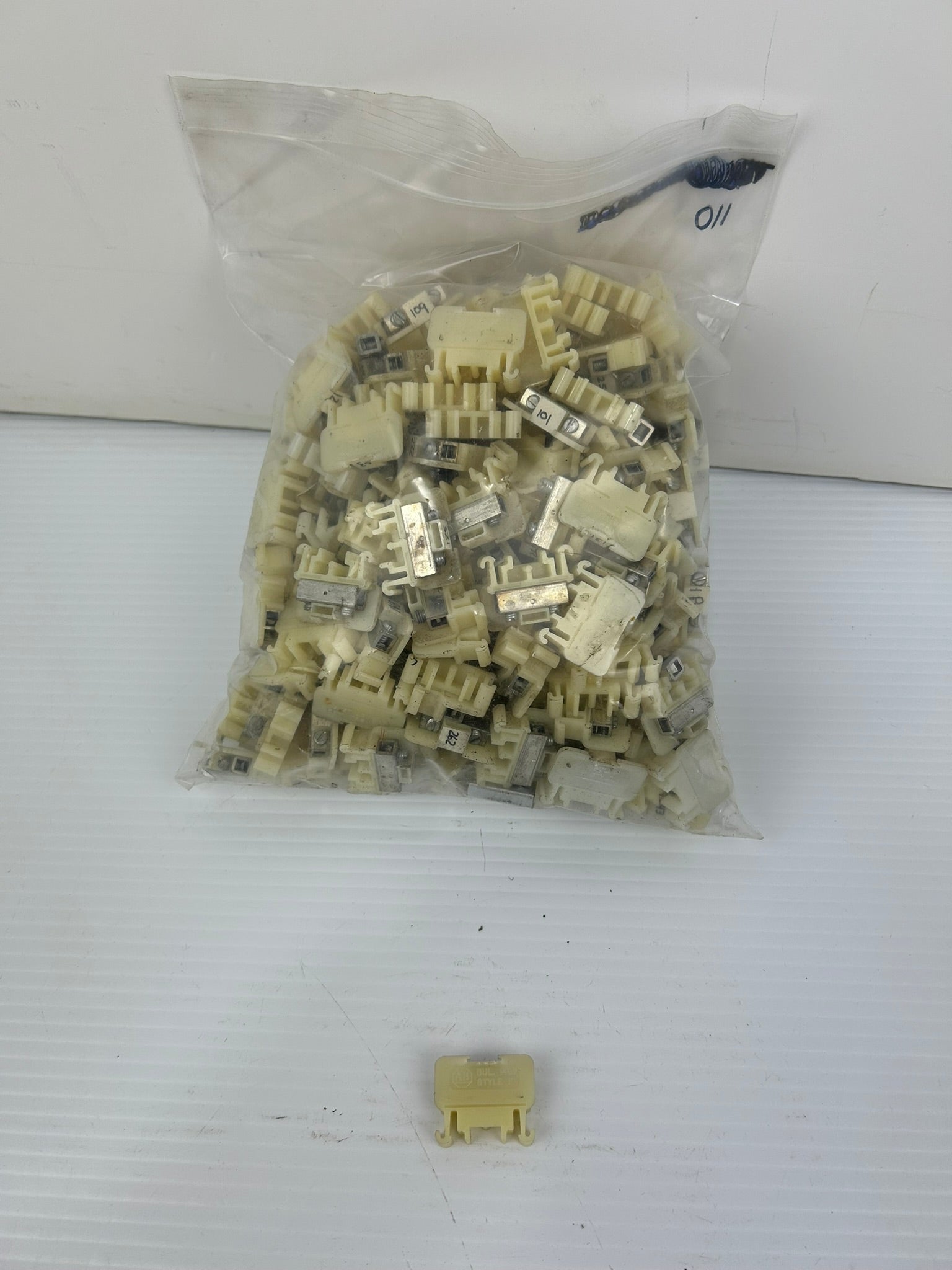 Allen Bradley 1492 Terminal Blocks Style F - Lot of 237