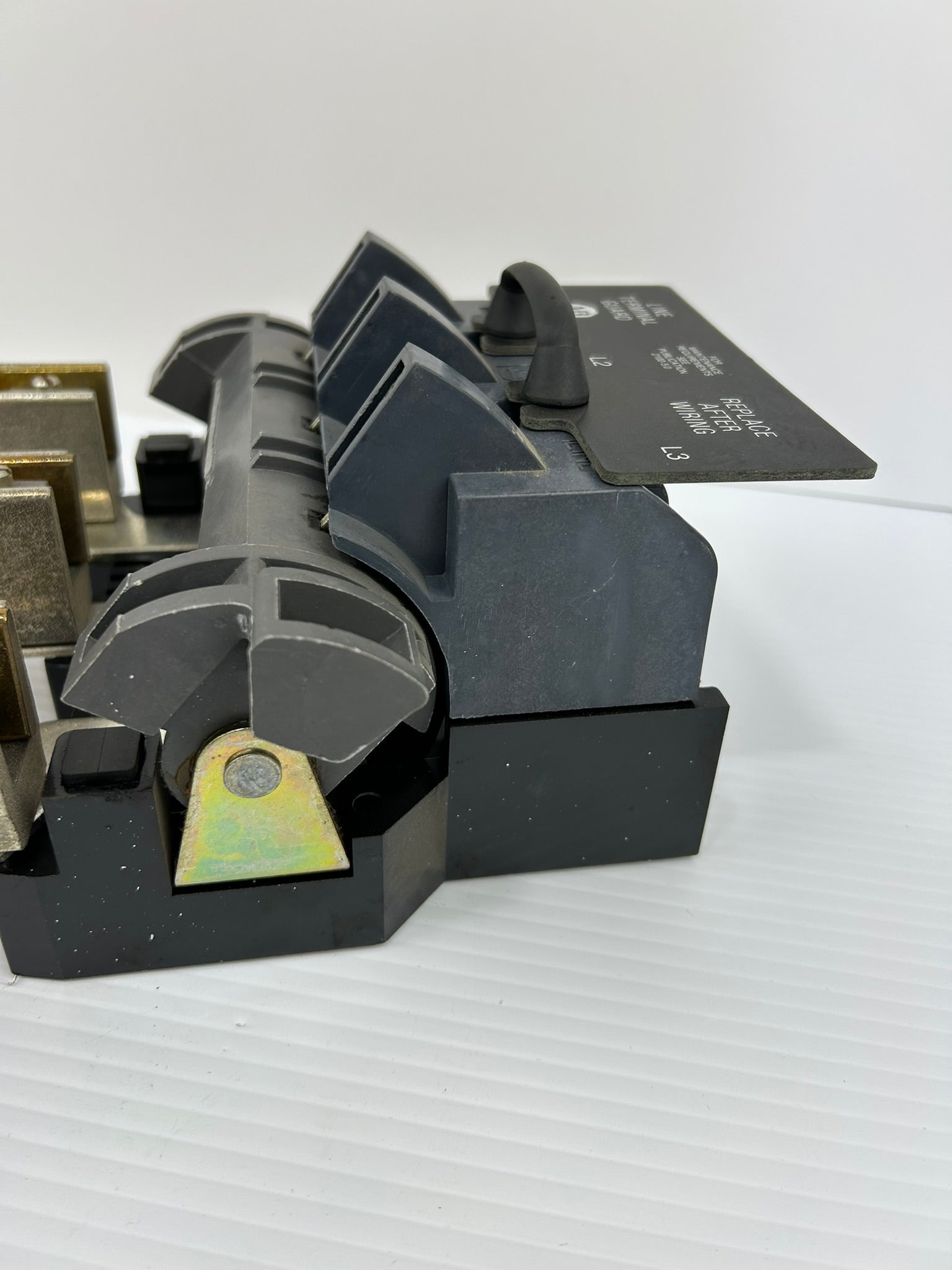 Allen-Bradley 40120-563-01 Fusible Disconnect Switch 200A 600V with Safety Cover