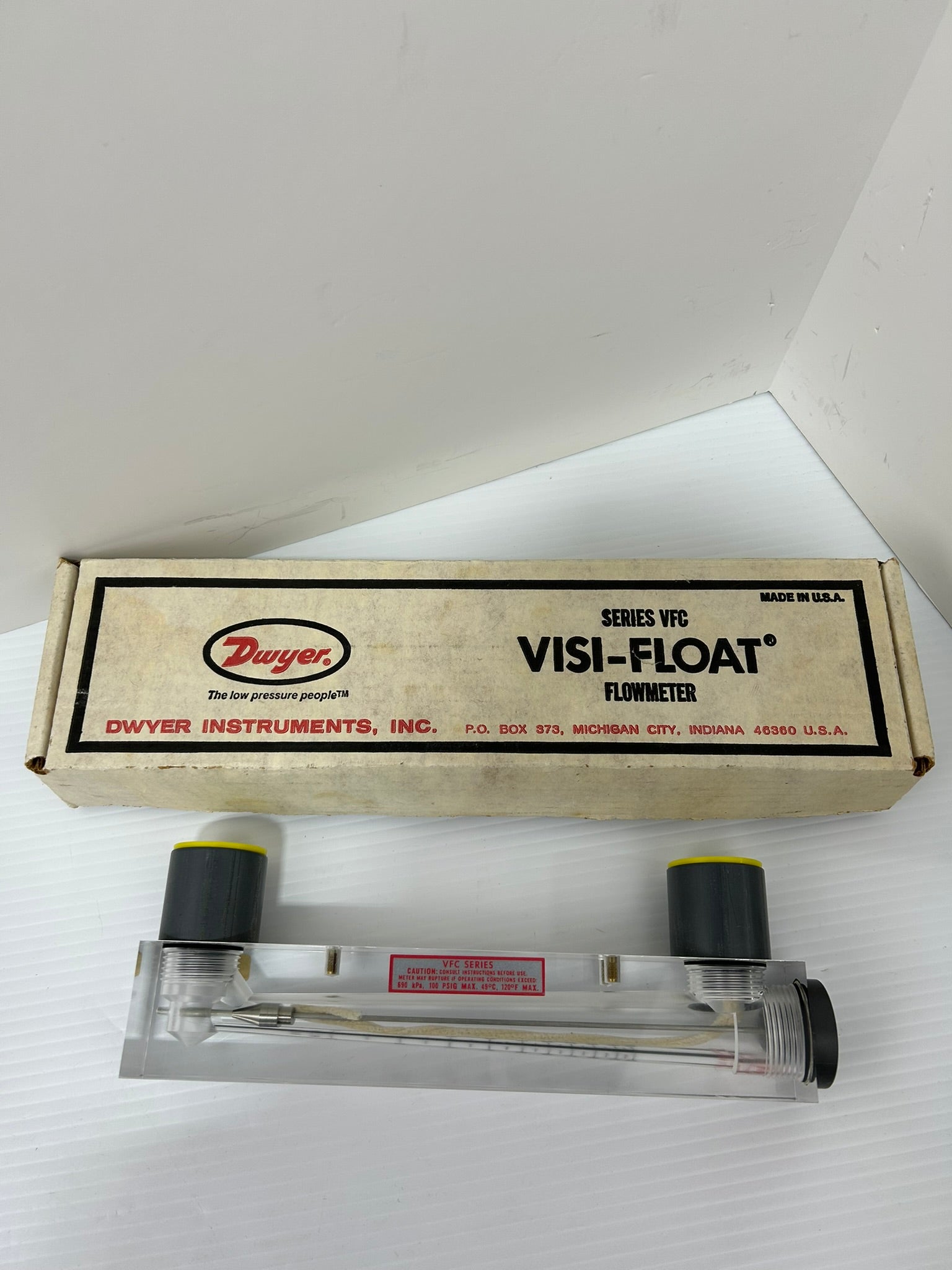 Dwyer VFC-123 Visi-Float Flowmeter VFC Series 10-100 SCFM Air 100PSIG 690KPa