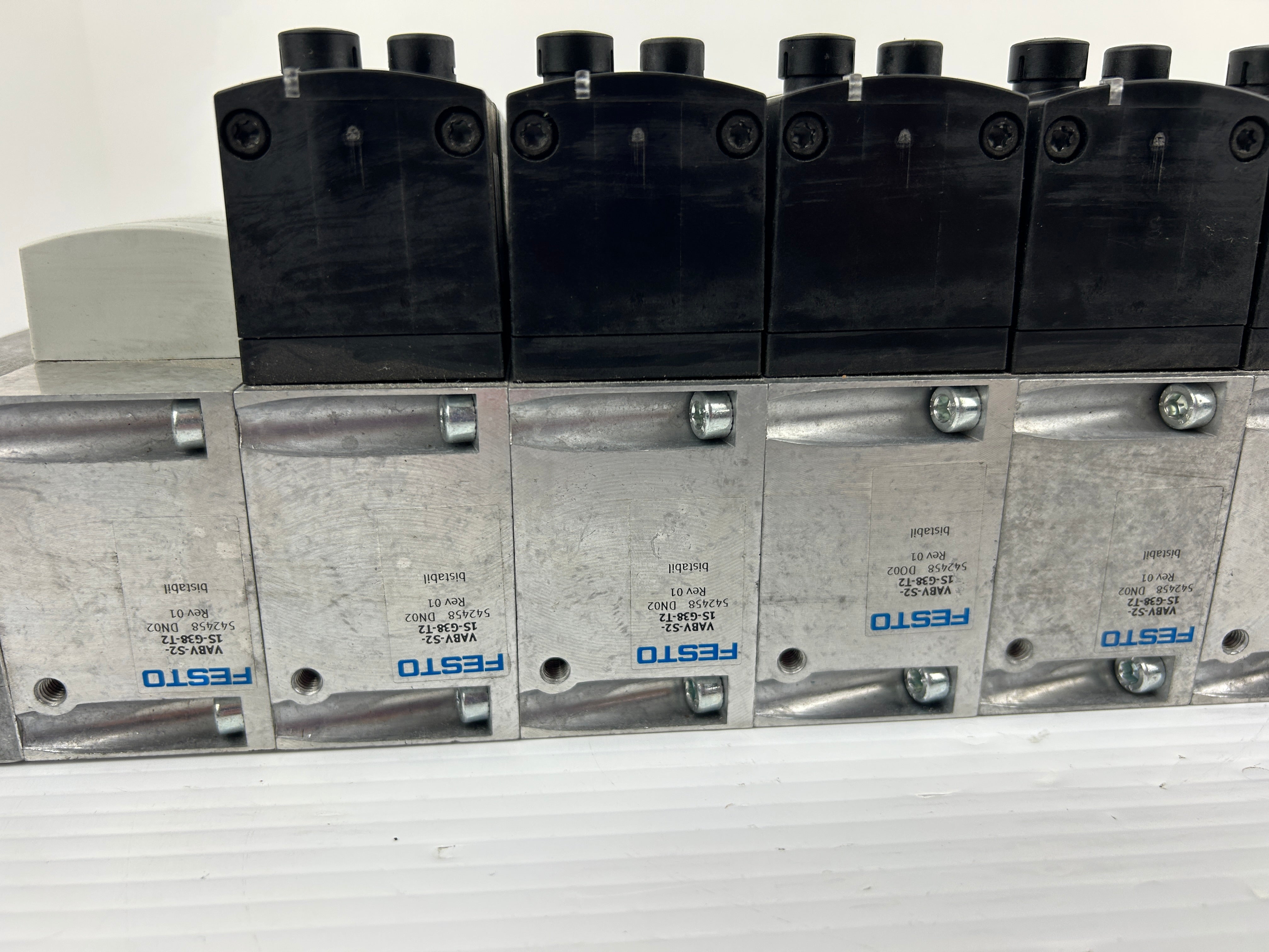 Festo Valve Assembly VTSA-FB CPX-FB13 VSVA-B-M52-AZD-D1-1T1L VABB-S2-10-WT
