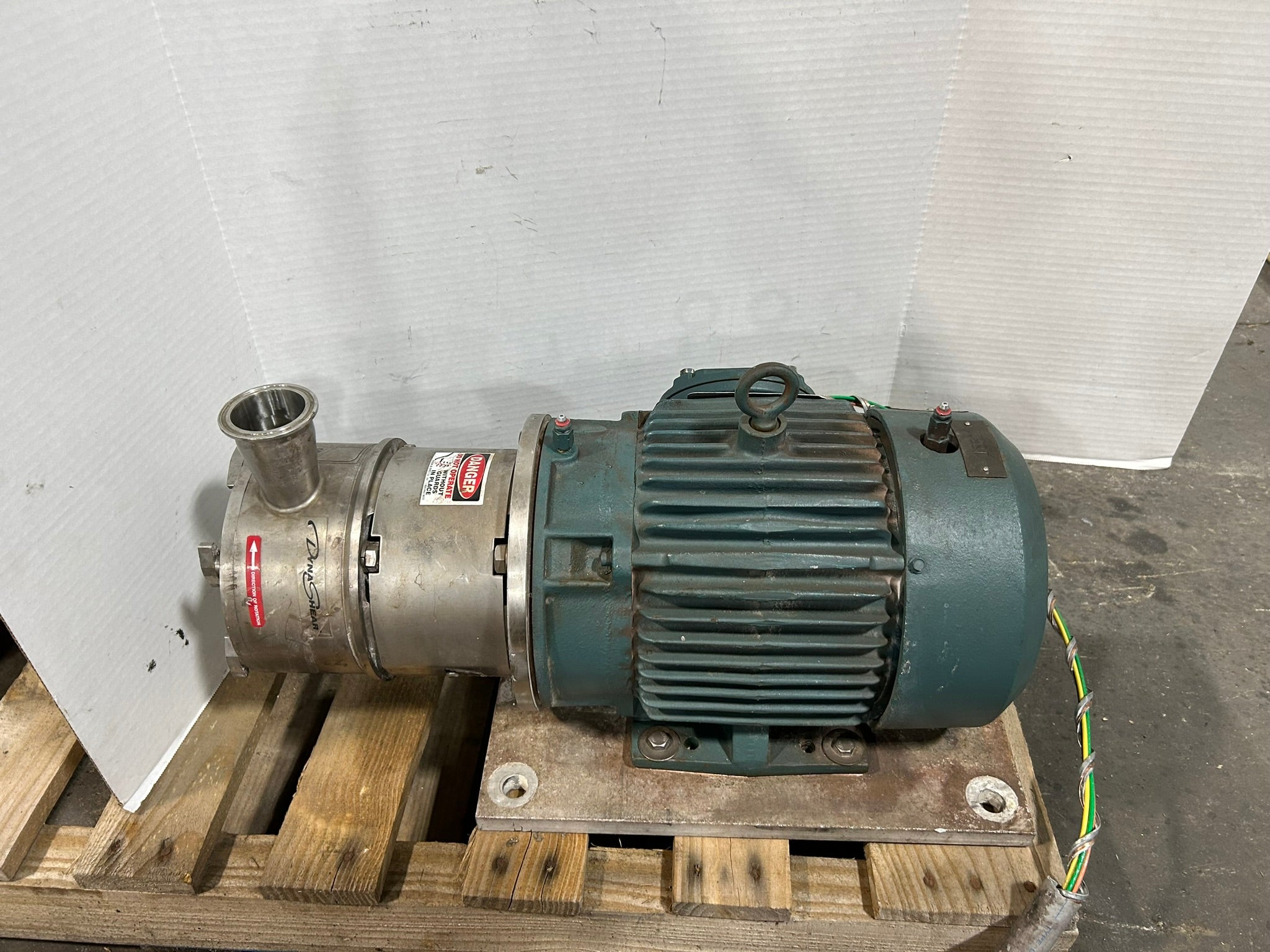 Reliance Electric 01MCN90235G001AD XEX Duty Master Motor 5HP 3PH Admix FF-425P