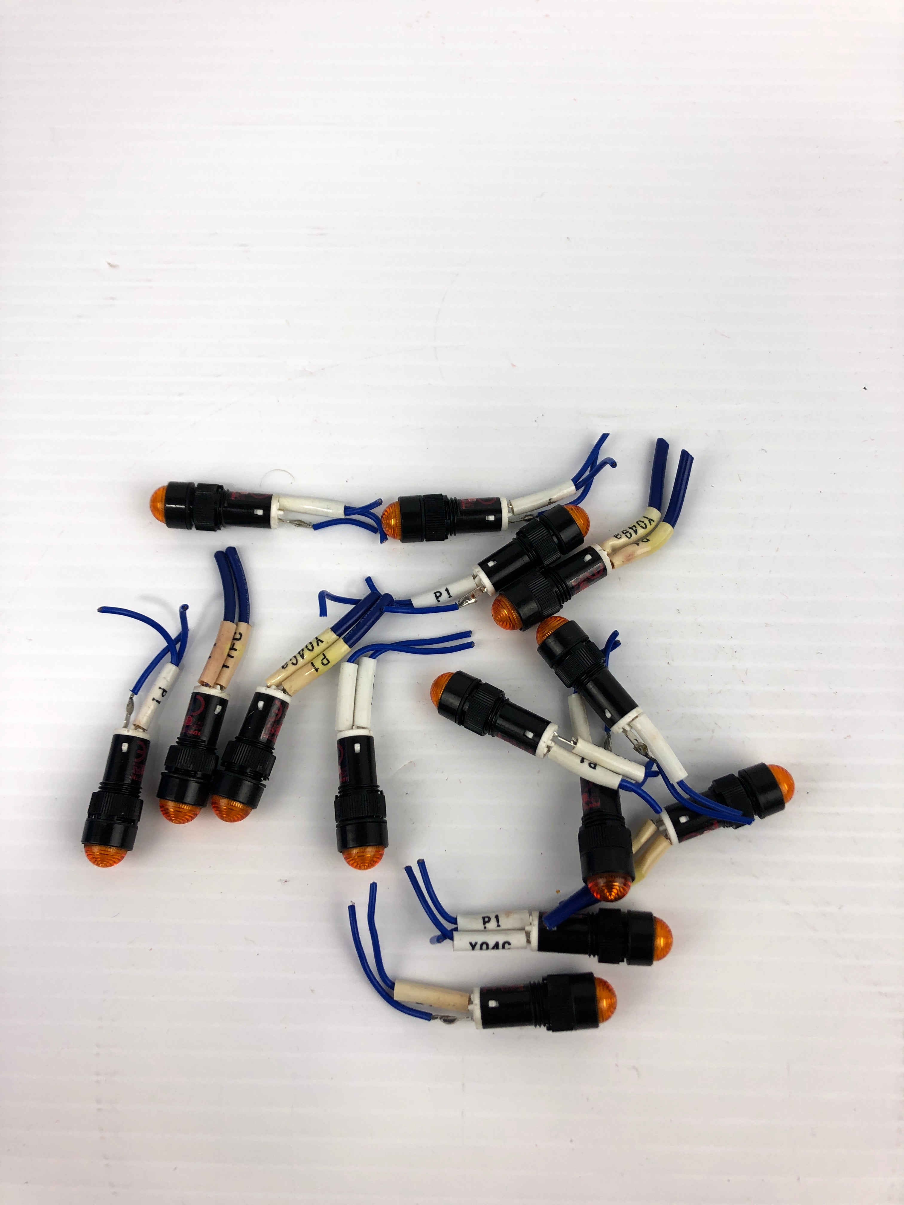 IDEC AP1M Orange Indicator Light - Lot of 14