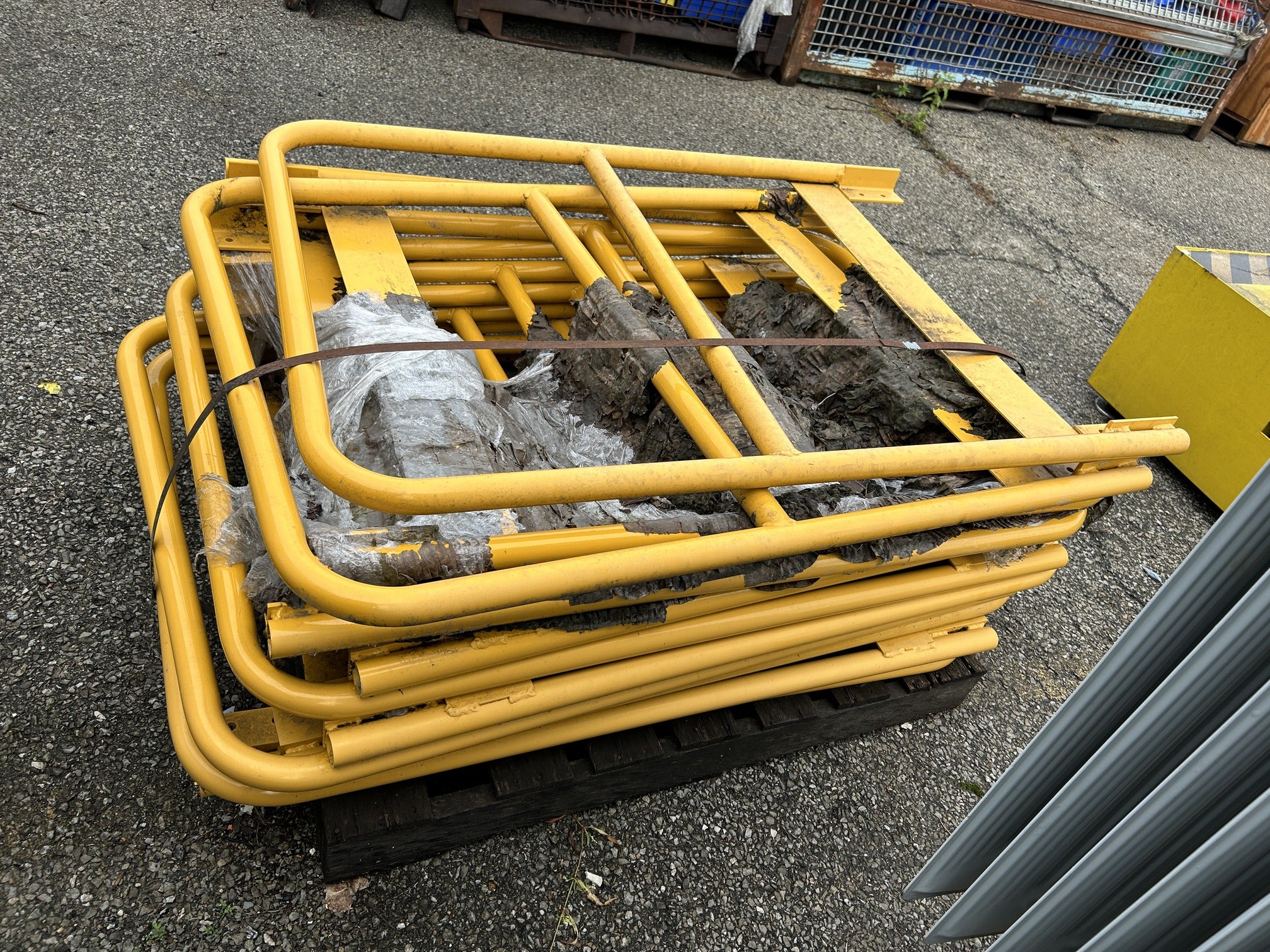 Guard Rail Yellow Hand Railing Side Bolt Safety Protective Barrier 34" W x 47" H