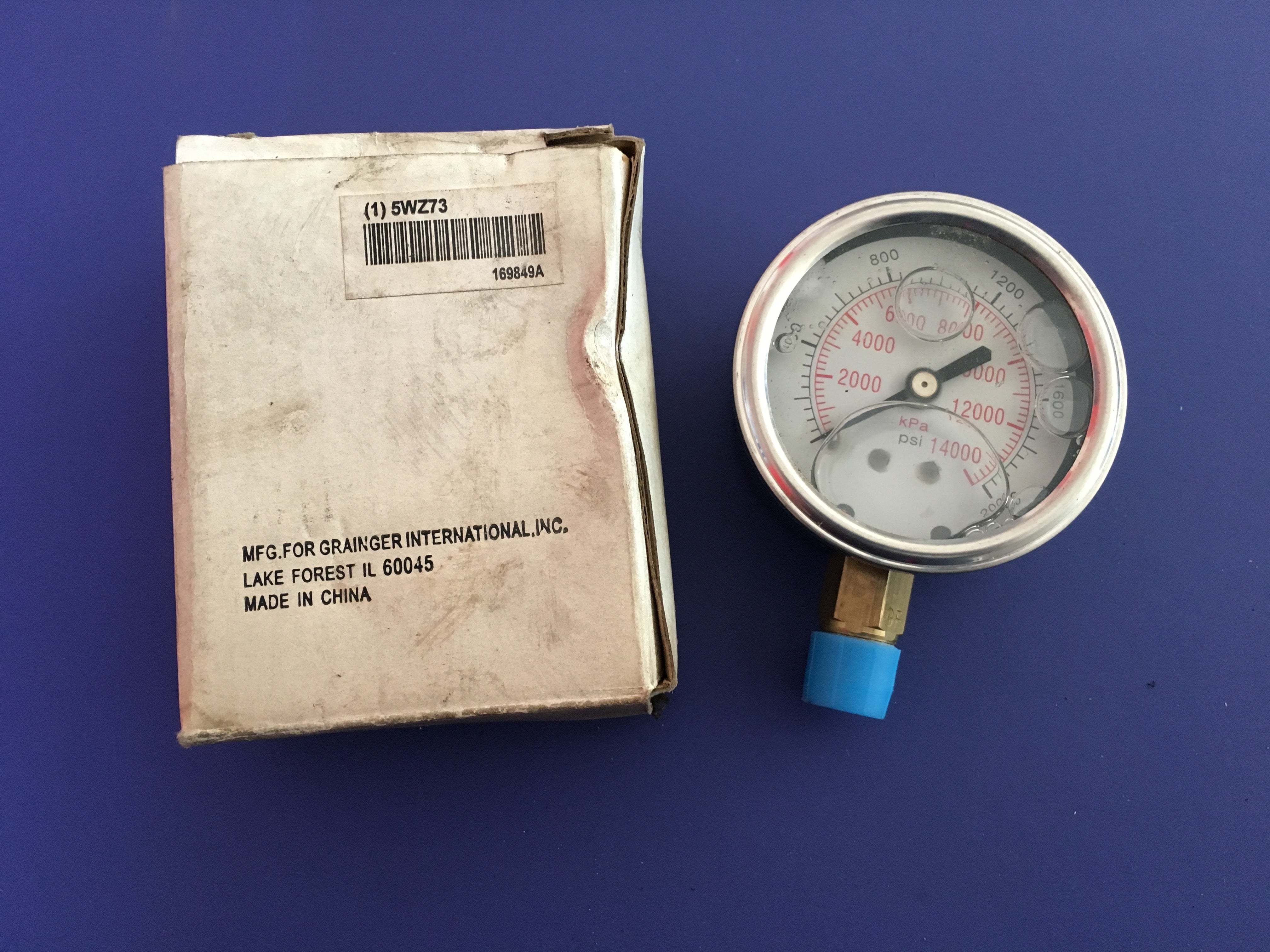 Westward Liquid Filled Pressure Gauge 5WZ73, 2000 PSI