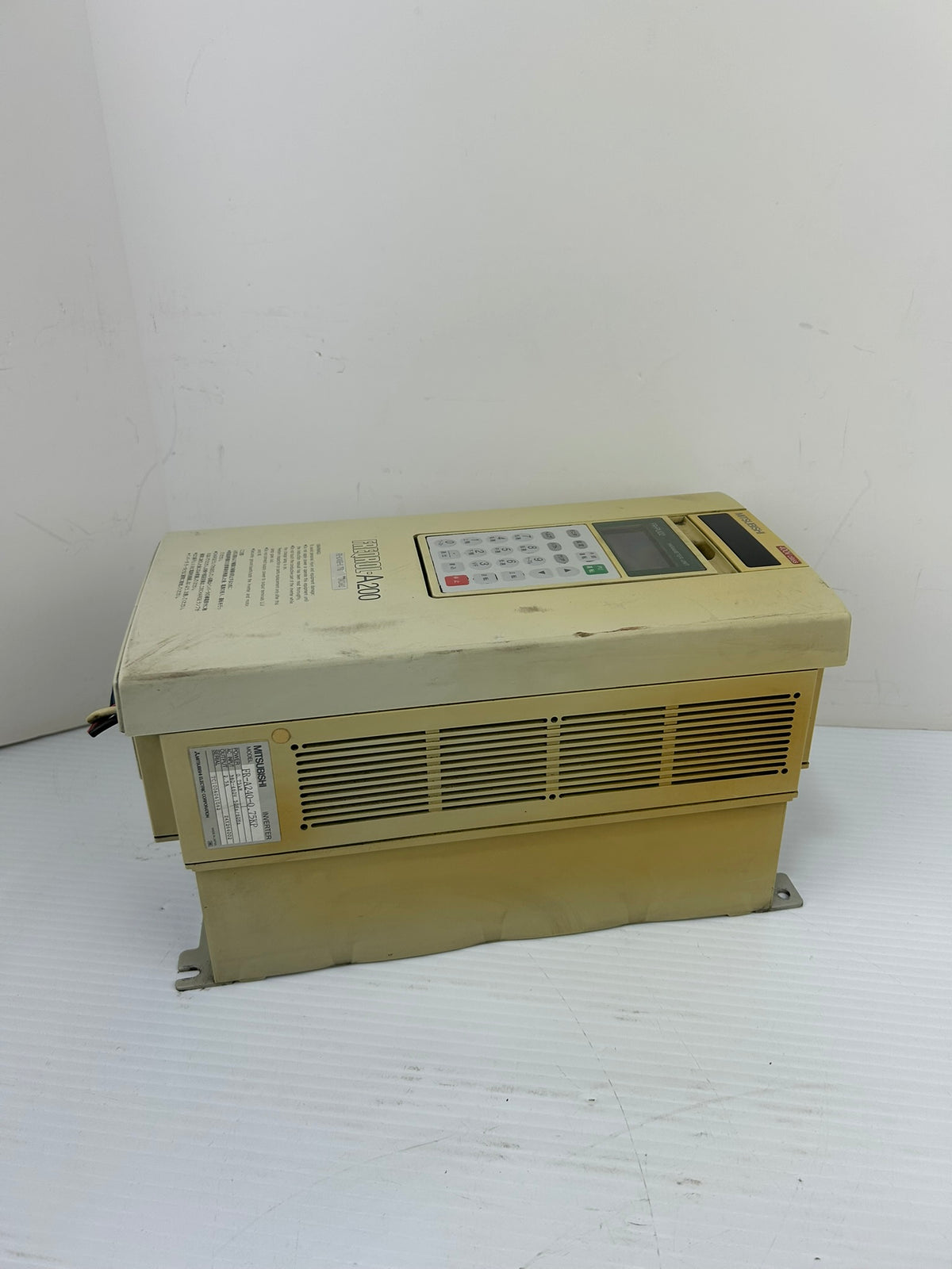 Mitsubishi FR-A240-0.75KP Inverter Freqrol A200 Drive 0.75kW with Keypad