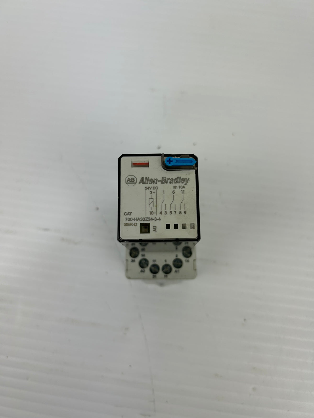 Allen Bradley 700-HA33Z24-3-4 Relay Series D and Spare Base 700-HN101 - Lot of 4