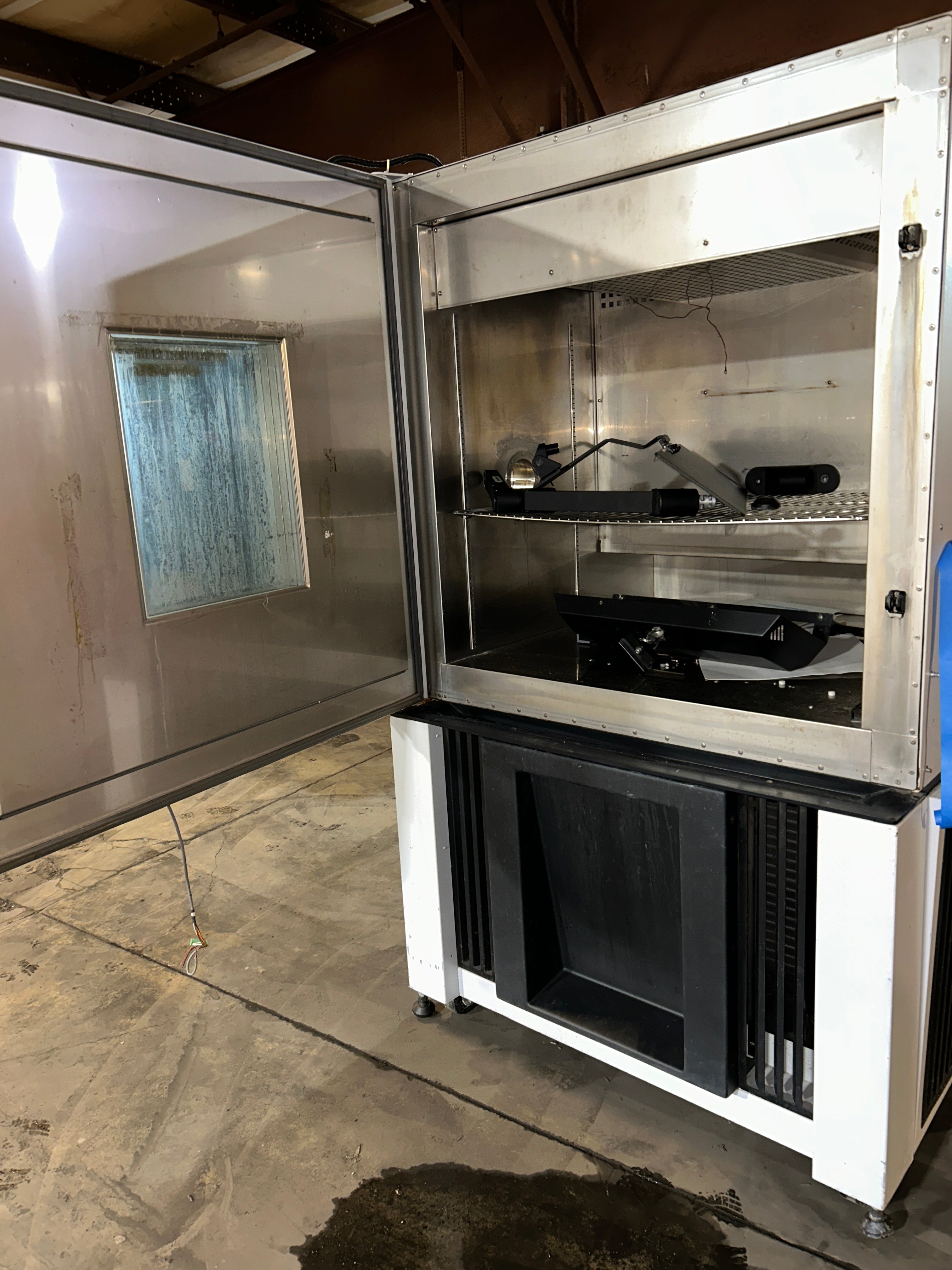 Thermotron SE-600-3-3 Environmental Temperature Test Chamber