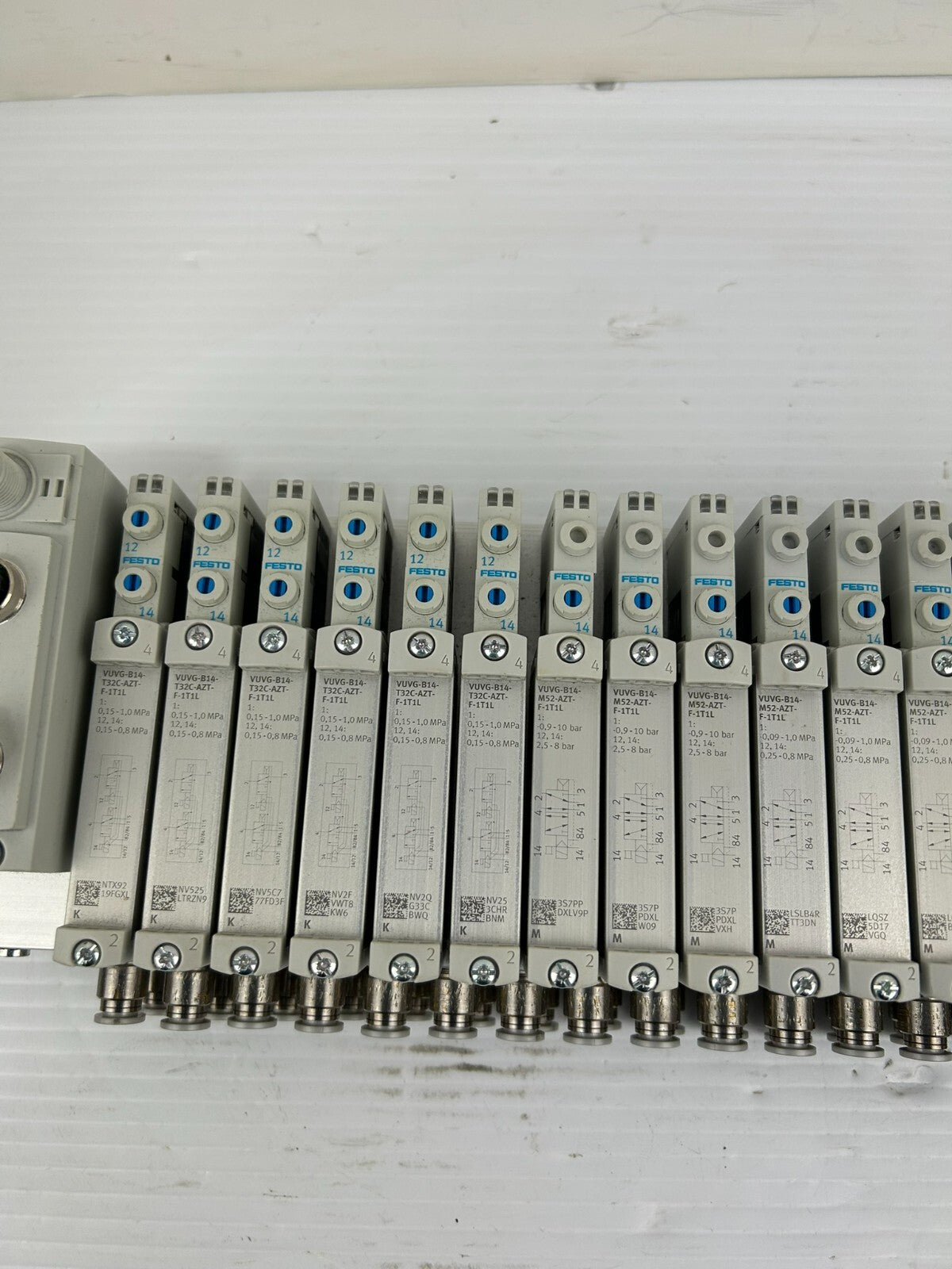 Festo VTUG-14-VRPT-S8-B1T-G14-UL-G18S-9K11M Manifold Valve Assembly w/ 20 Valves