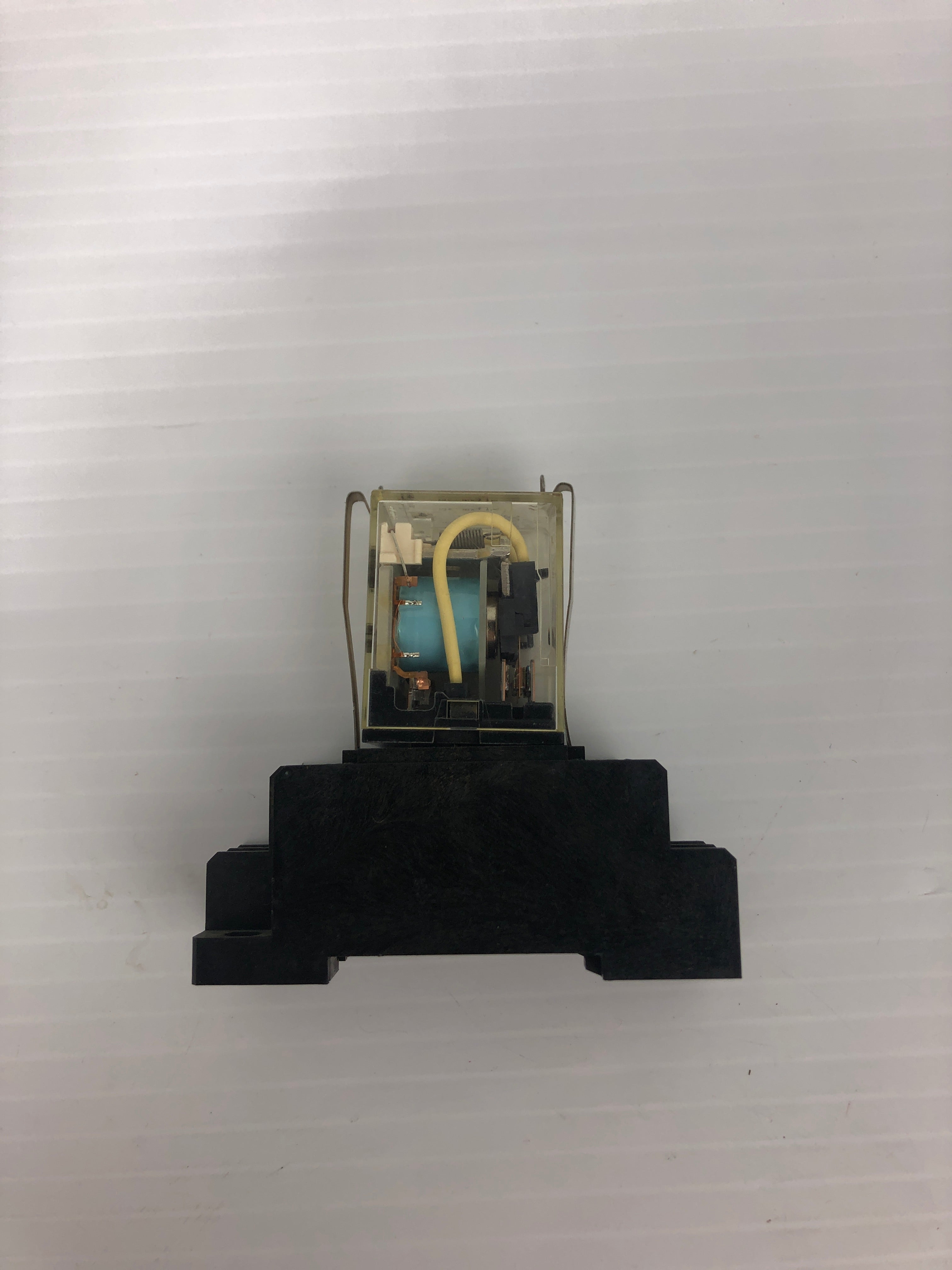 Omron MY2N Relay 24VDC with Base 01Z1Y4