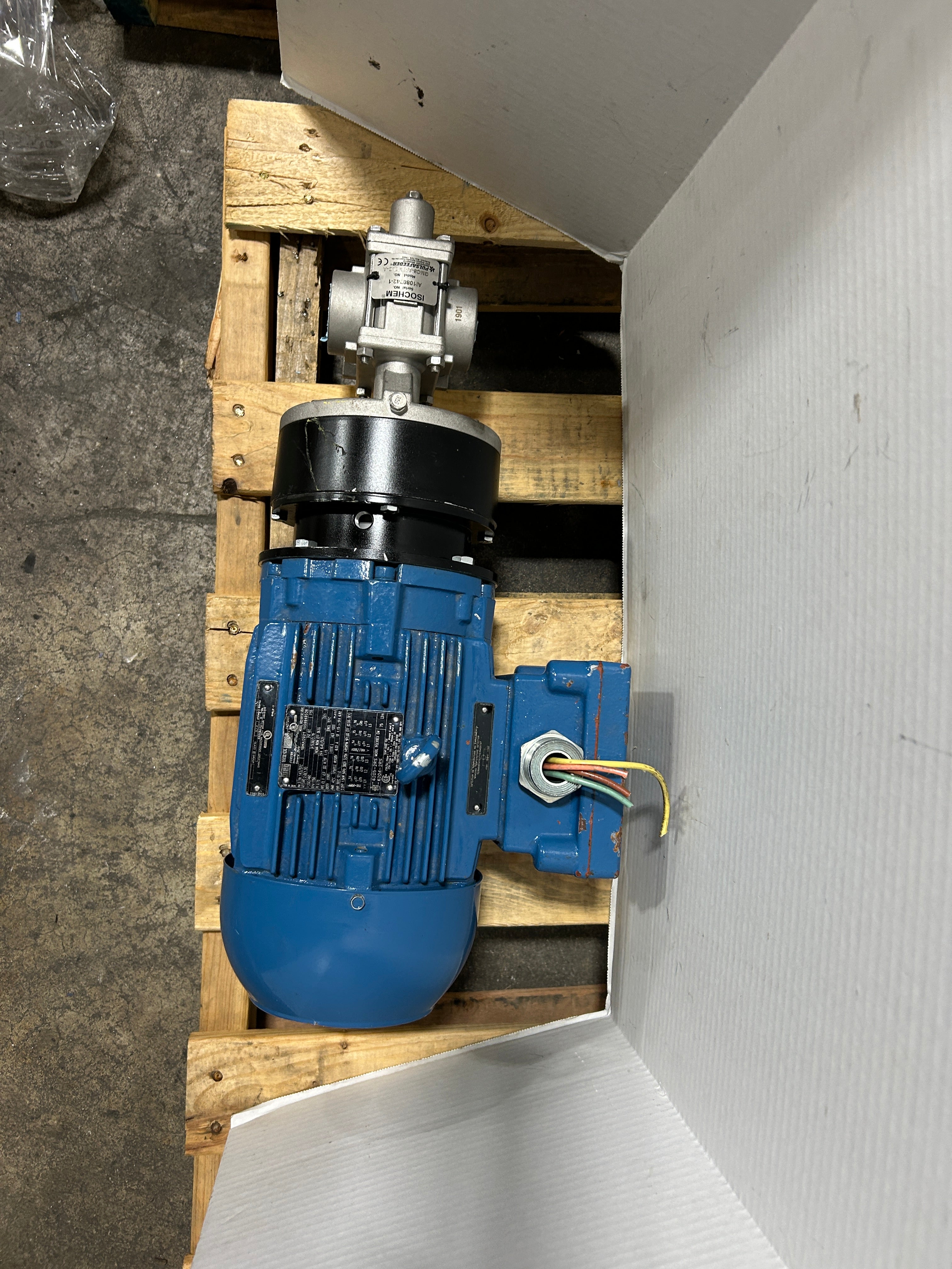 Isochem Pulsafeeder GMC8-AAT-KLO-A Gear Pump with Weg W21X Inverter Motor 2HP