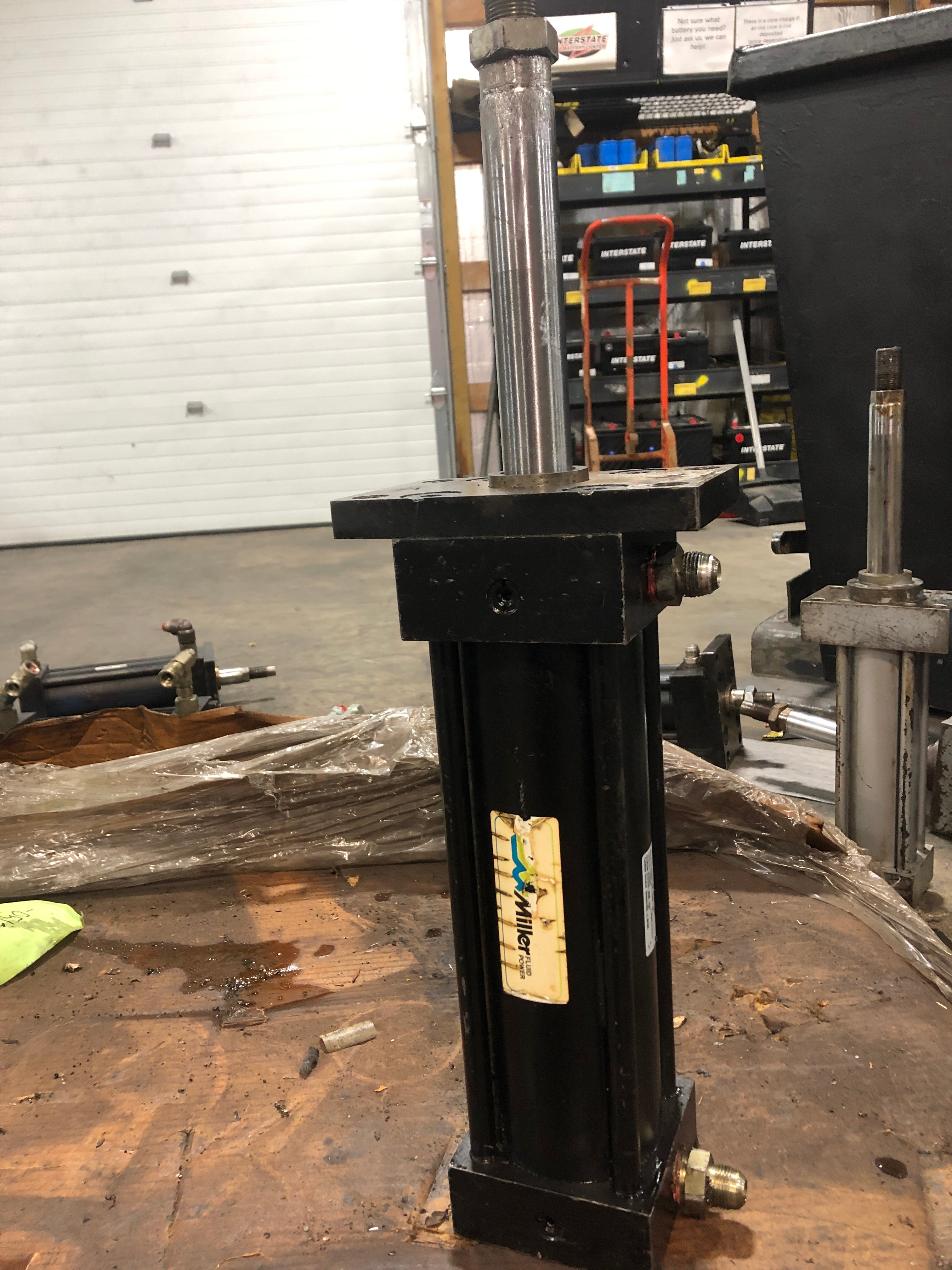 Miller 4Z652 325-1000-138 Hydraulic Cylinder Series HV