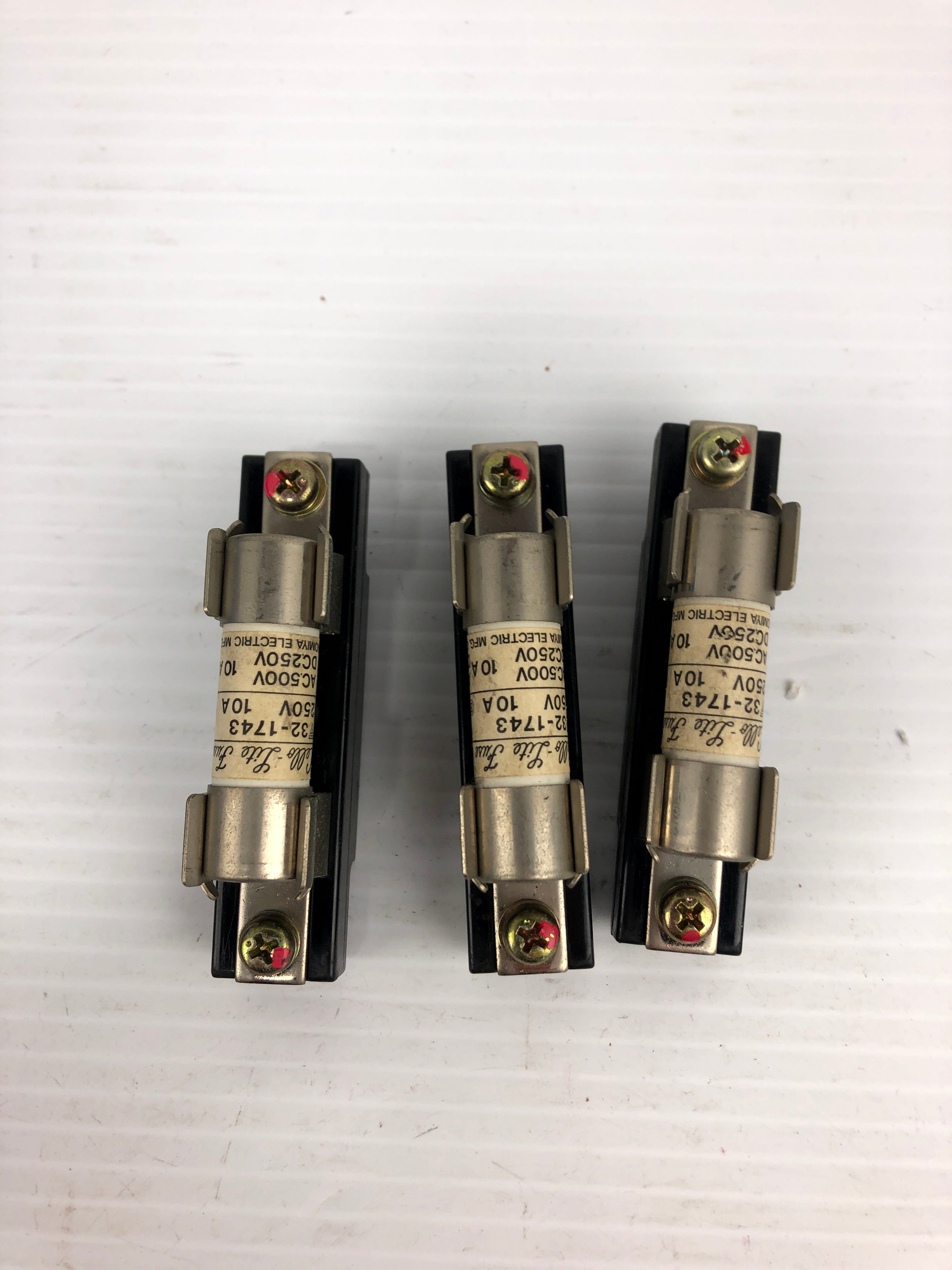 Cello Lite 32-1743 Fuse 250V 10A 50KA PC1 with Fuse Holder FHSC1F - Lot of 3