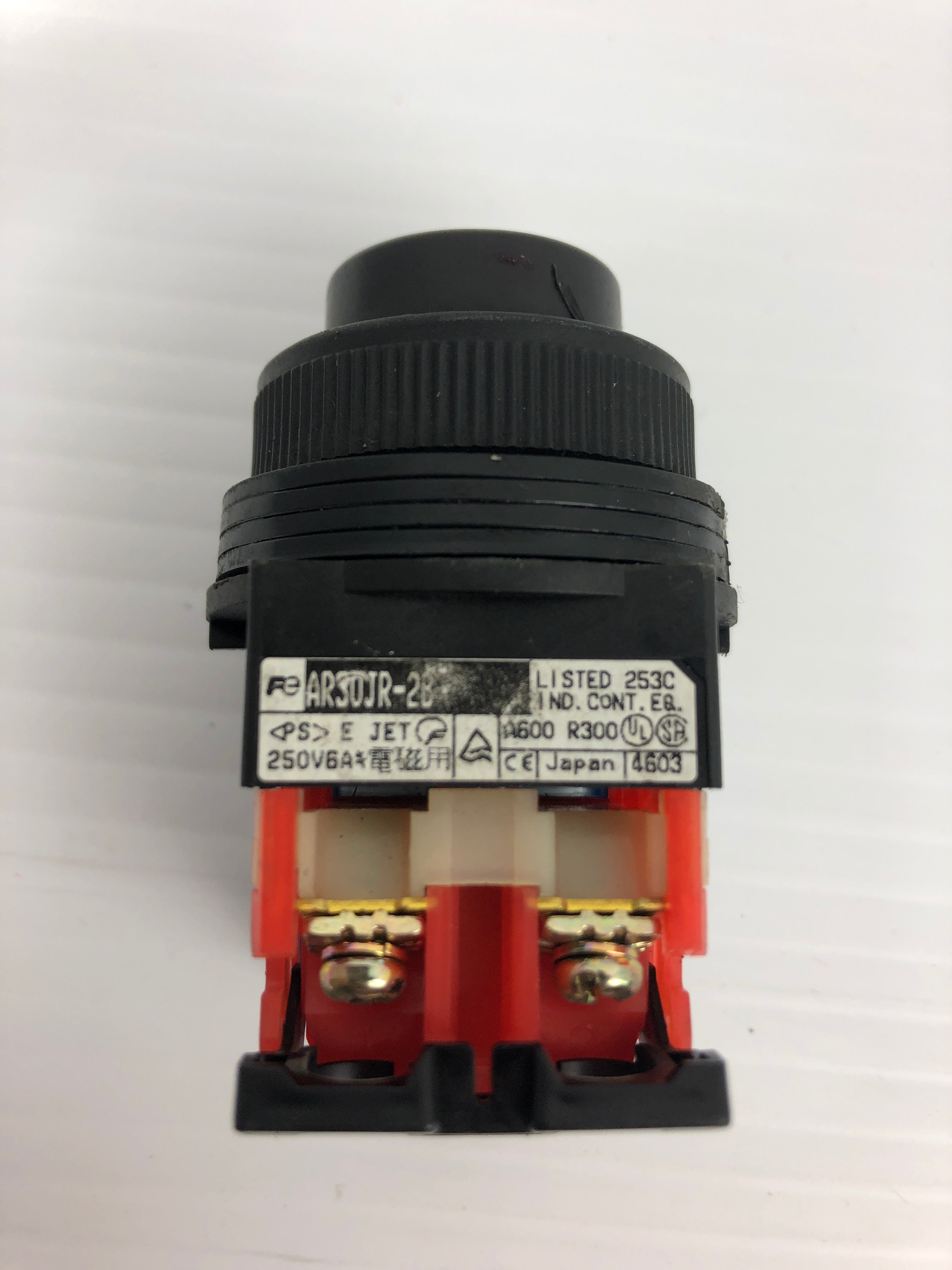 Fuji Electric AR30JR-2B Gear Key Change Over Switch 250V 6A - NO KEY