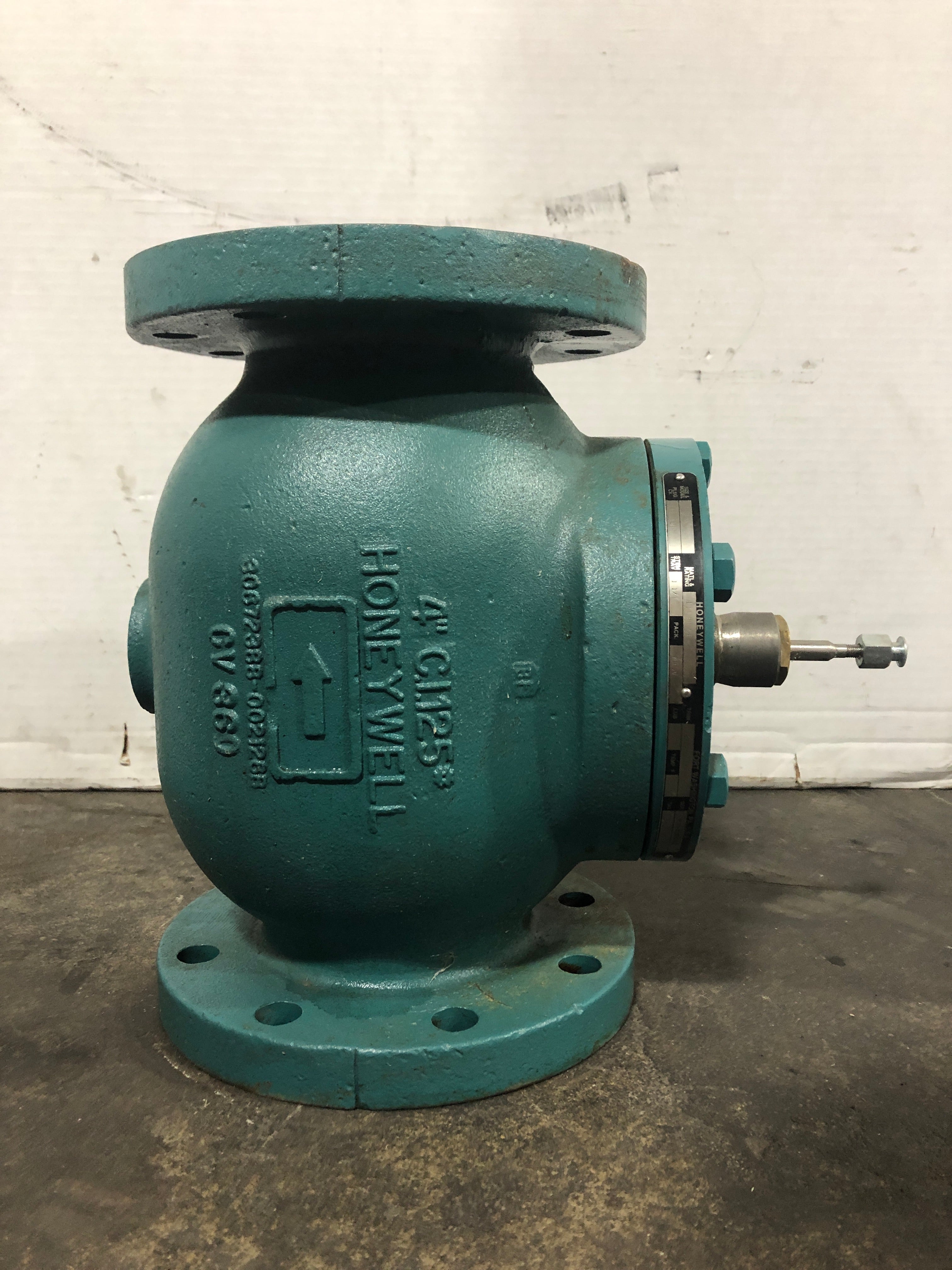 Honeywell 8106 Valve 4" C.I. 125#