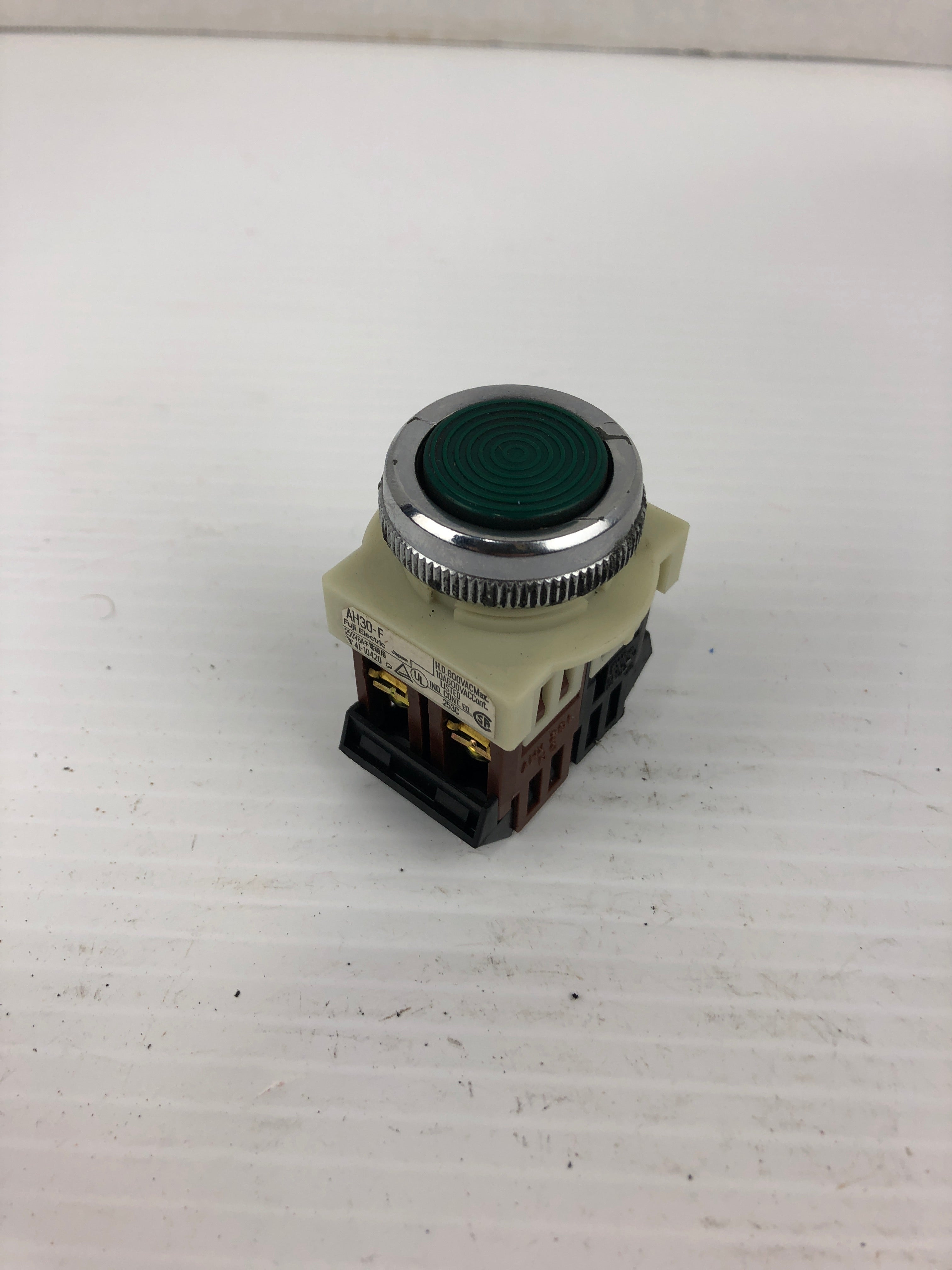 Fuji Electric AH30-F Push Button Green