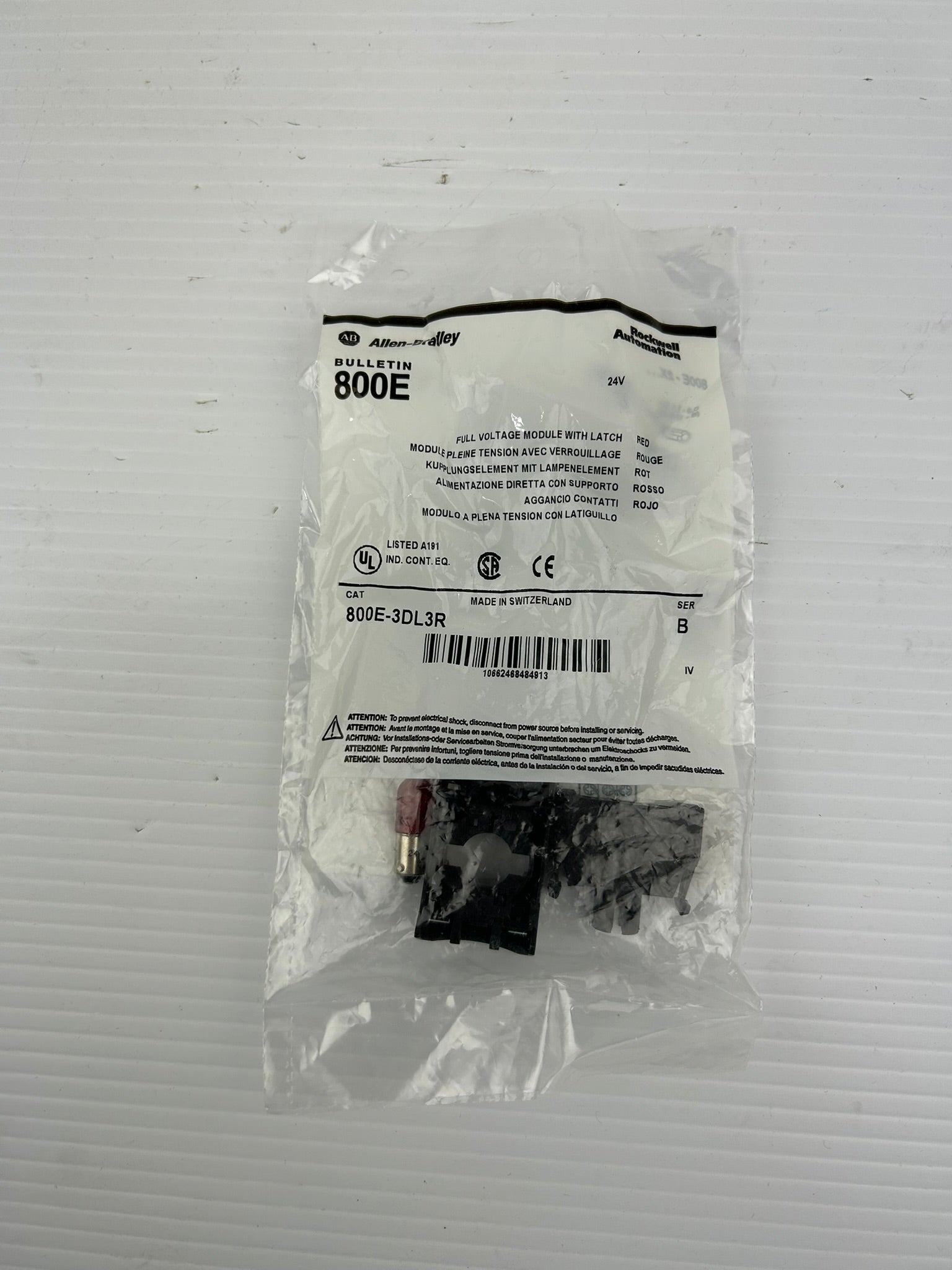 Allen Bradley 800E-3DL3R Red Full Voltage Module with Latch Series B - Lot of 2