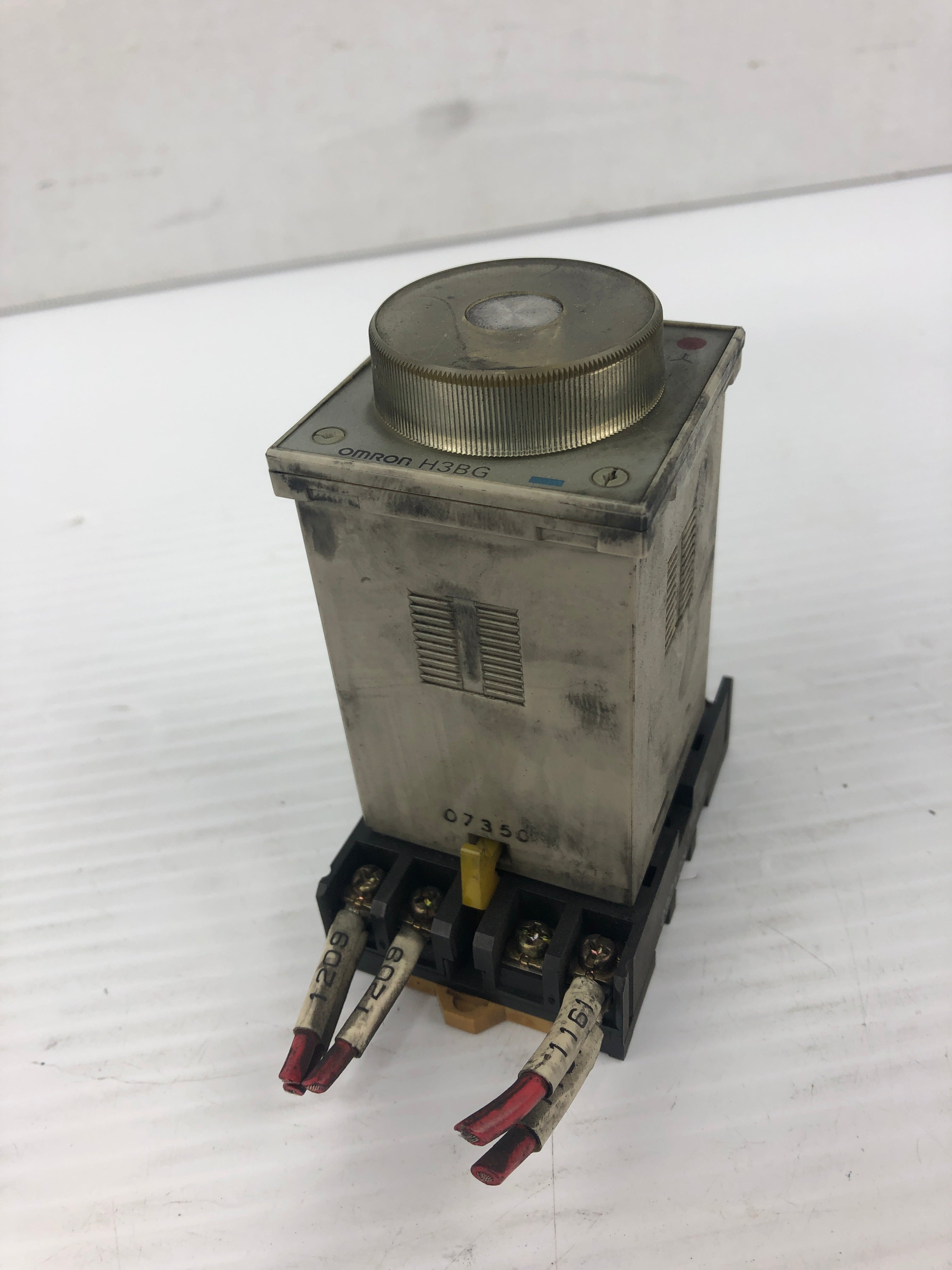 Omron H3BG-8 Timer 250VAC 5A