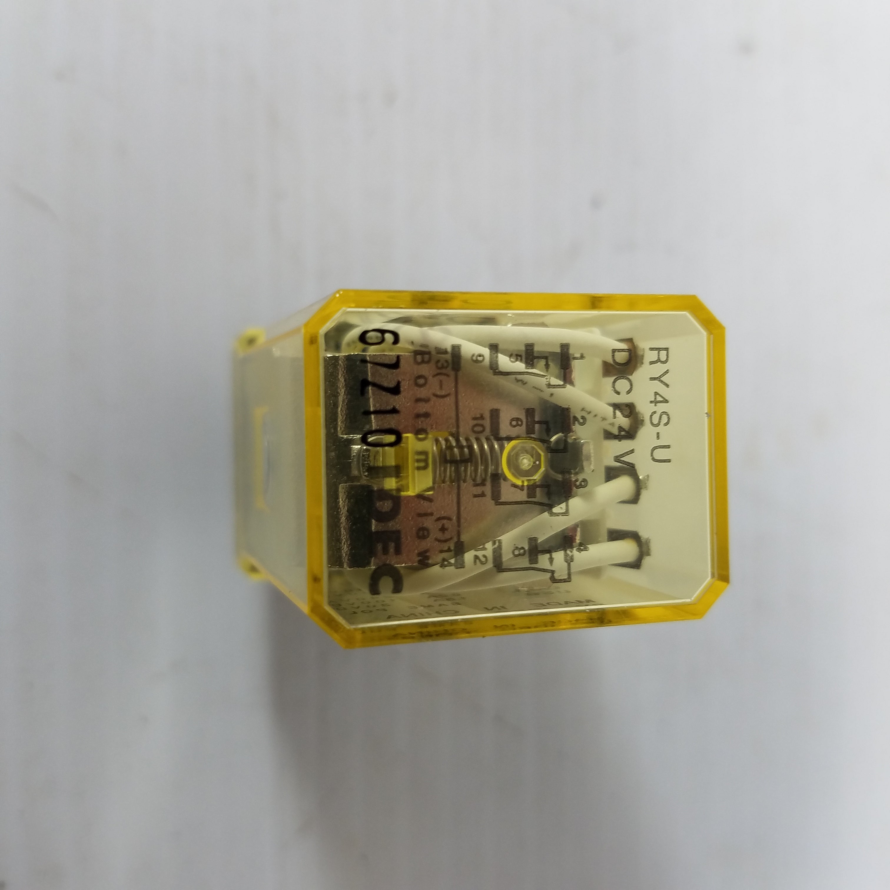 IDEC RY4S-U Relay