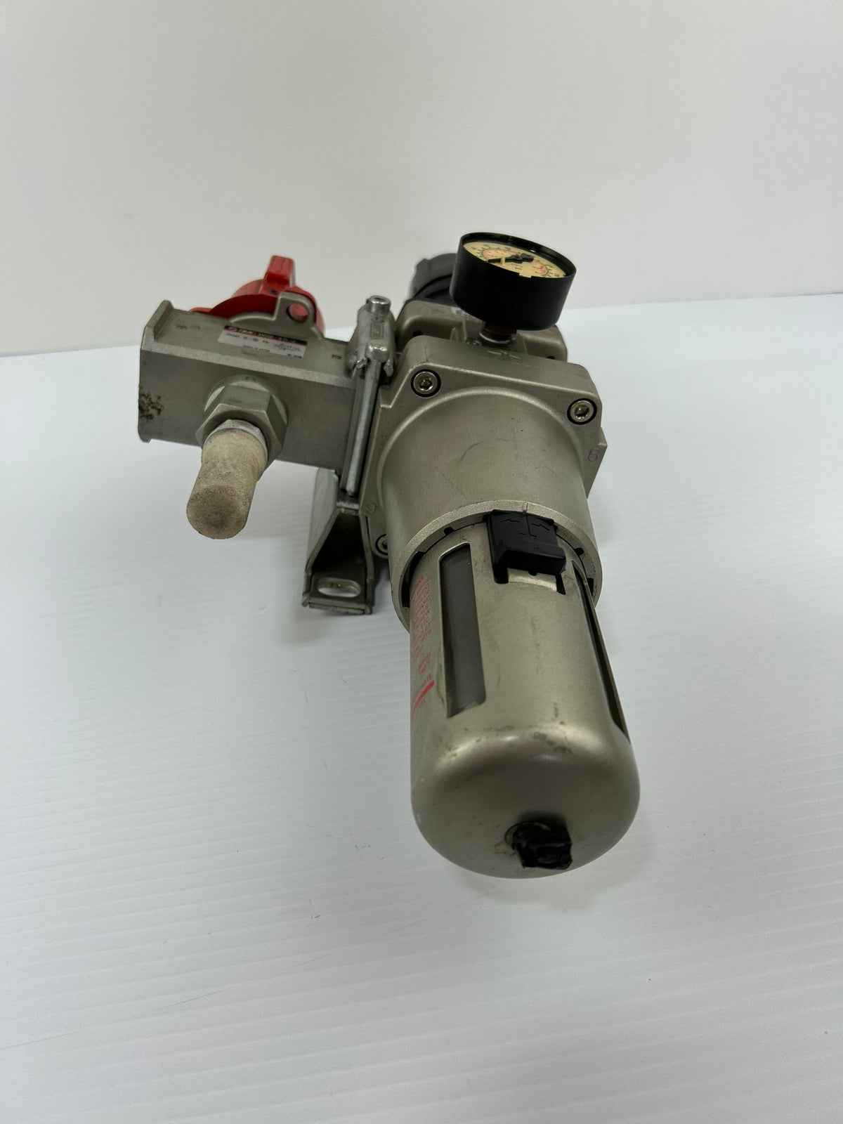 SMC AW60-N10-Z Filter Regulator with VHS50-N10-Z Pneumatic Lockout Valve