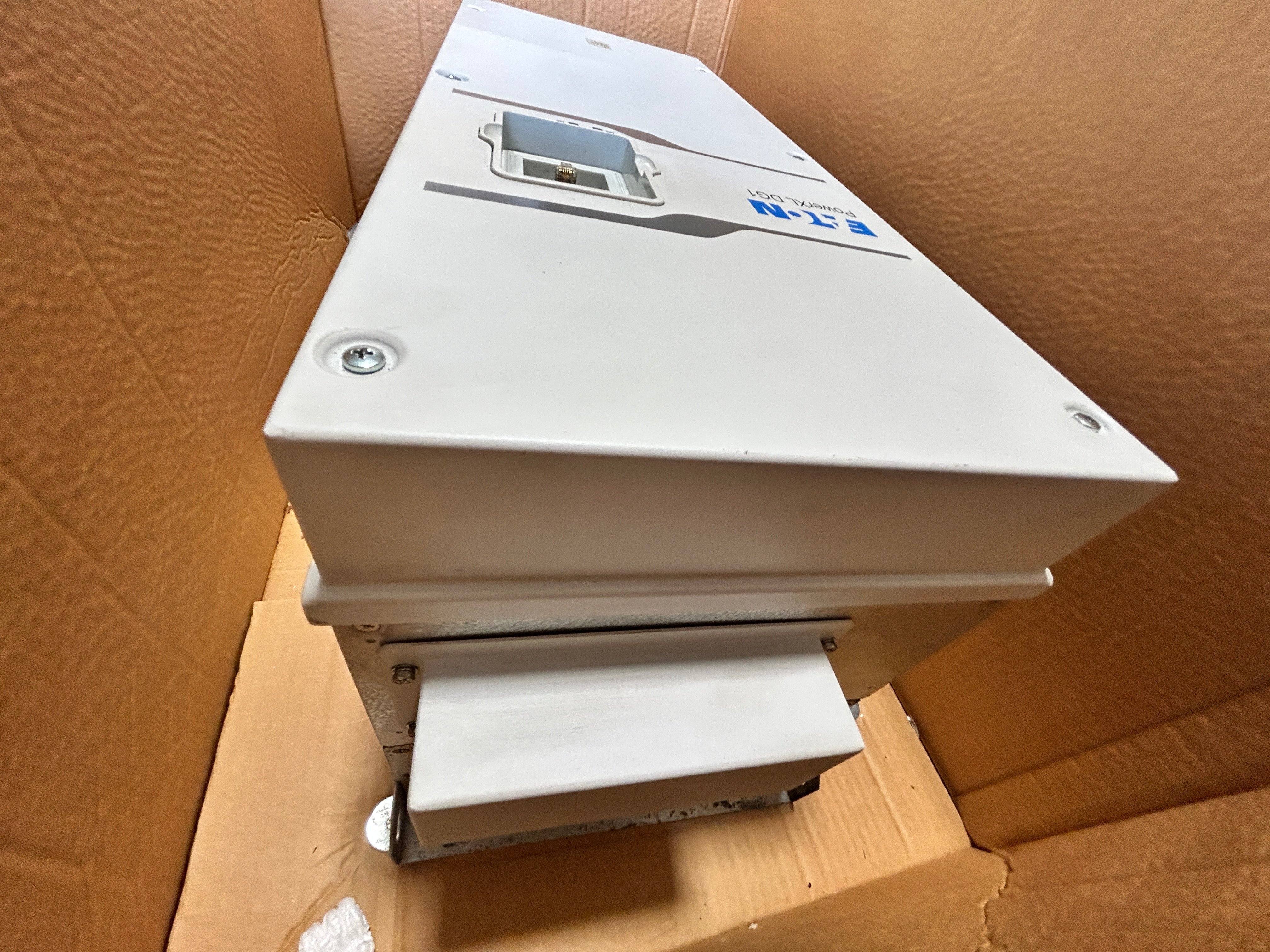 Eaton PowerXL DG1-34140FN-C21C Variable Frequency Drive 100HP 75kW 380-500V