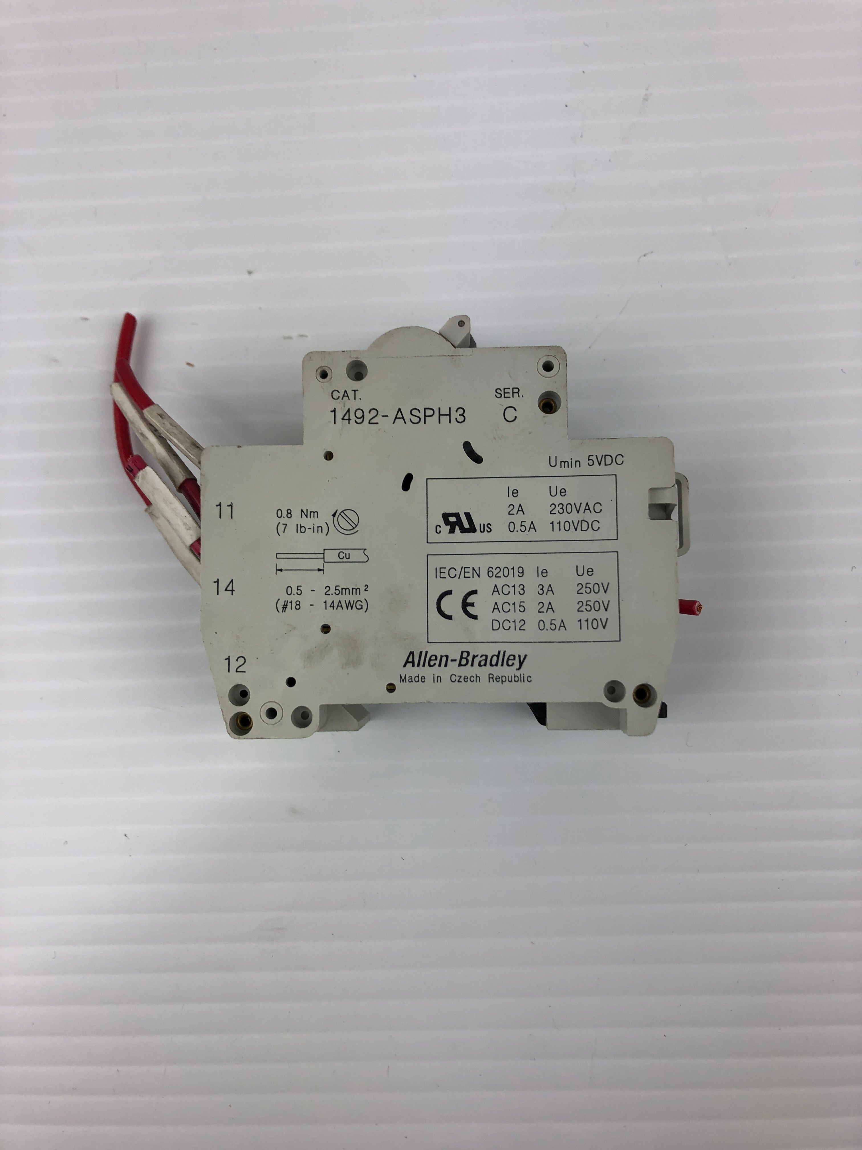 Allen-Bradley 1492-SP1B020 Circuit Breaker 2A with 1492-ASPH3 Auxiliary Contact