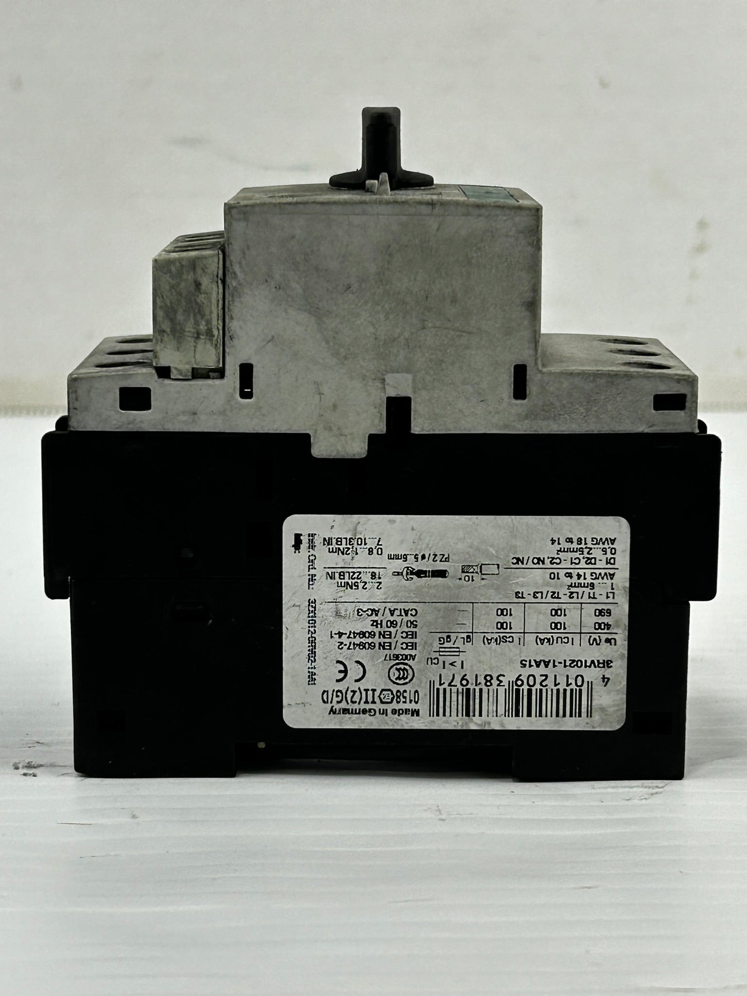 Siemens 3RV1021-1AA15 Circuit Breaker 3RV10211AA15