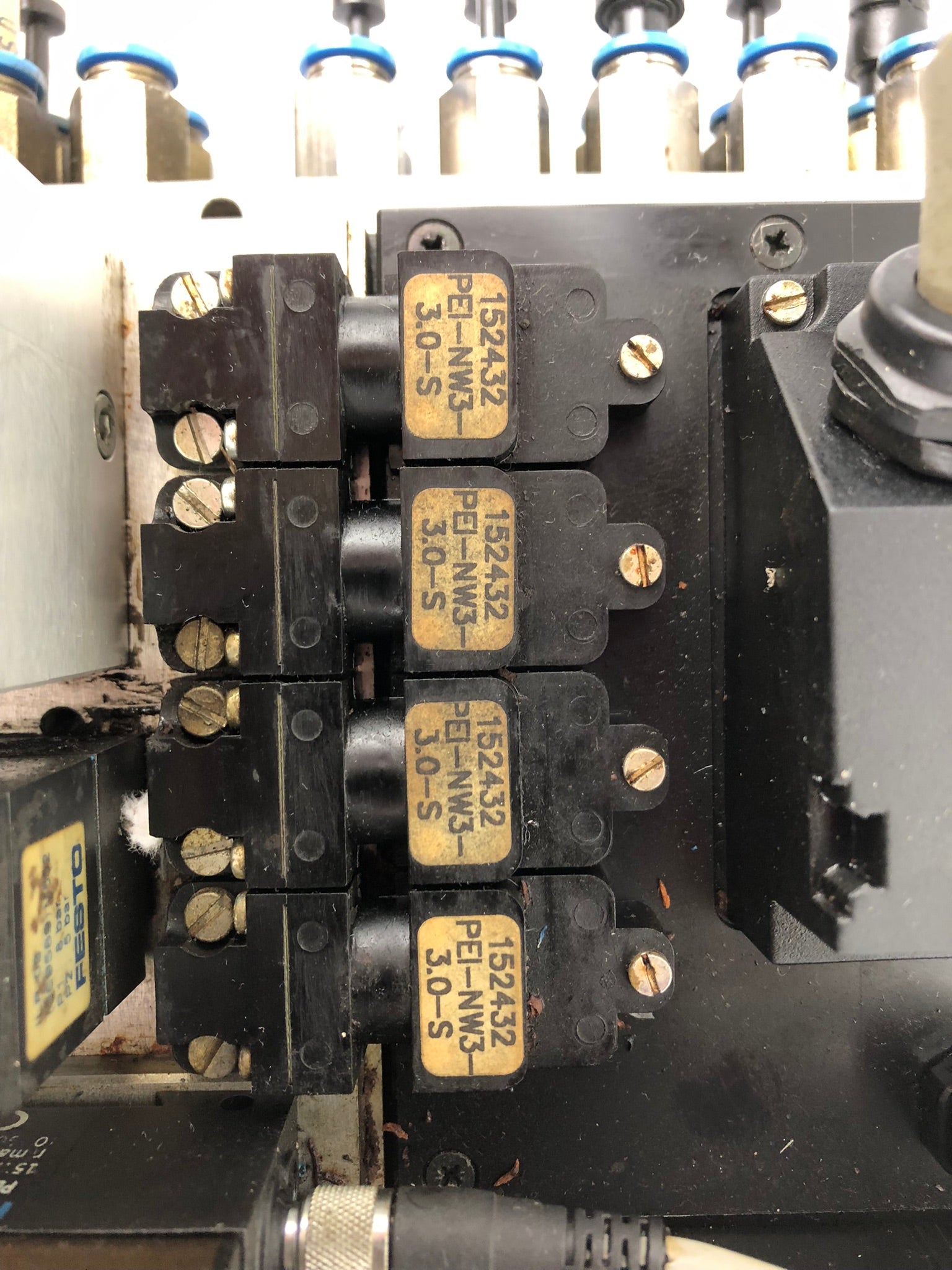 Chiron 152493 Pneumatic Control Unit H 5 806 512 00 00 P/N 158193