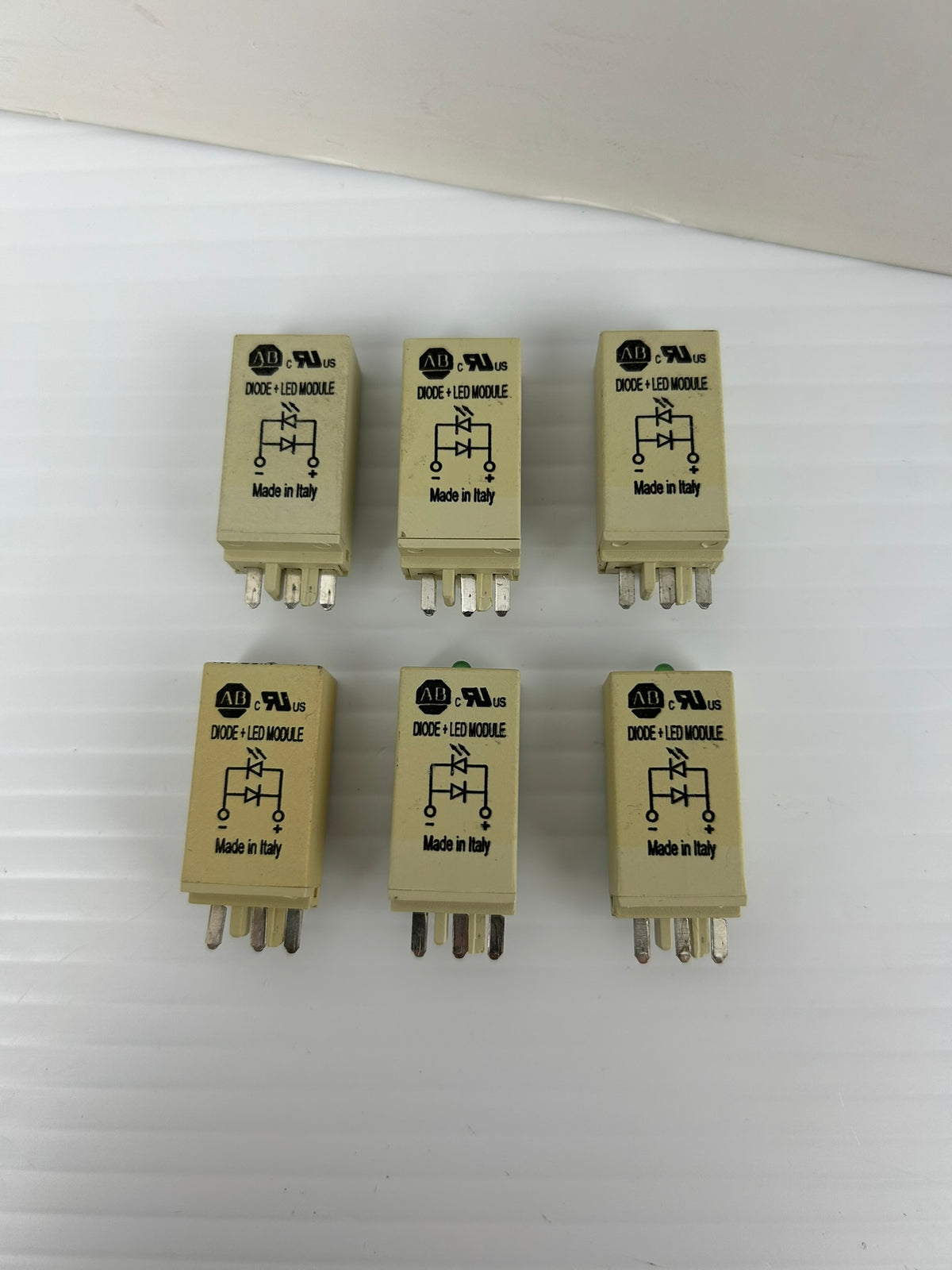 Allen-Bradley 700-ADL1R Diode LED Module Surge Suppressor Series A - Lot of 6