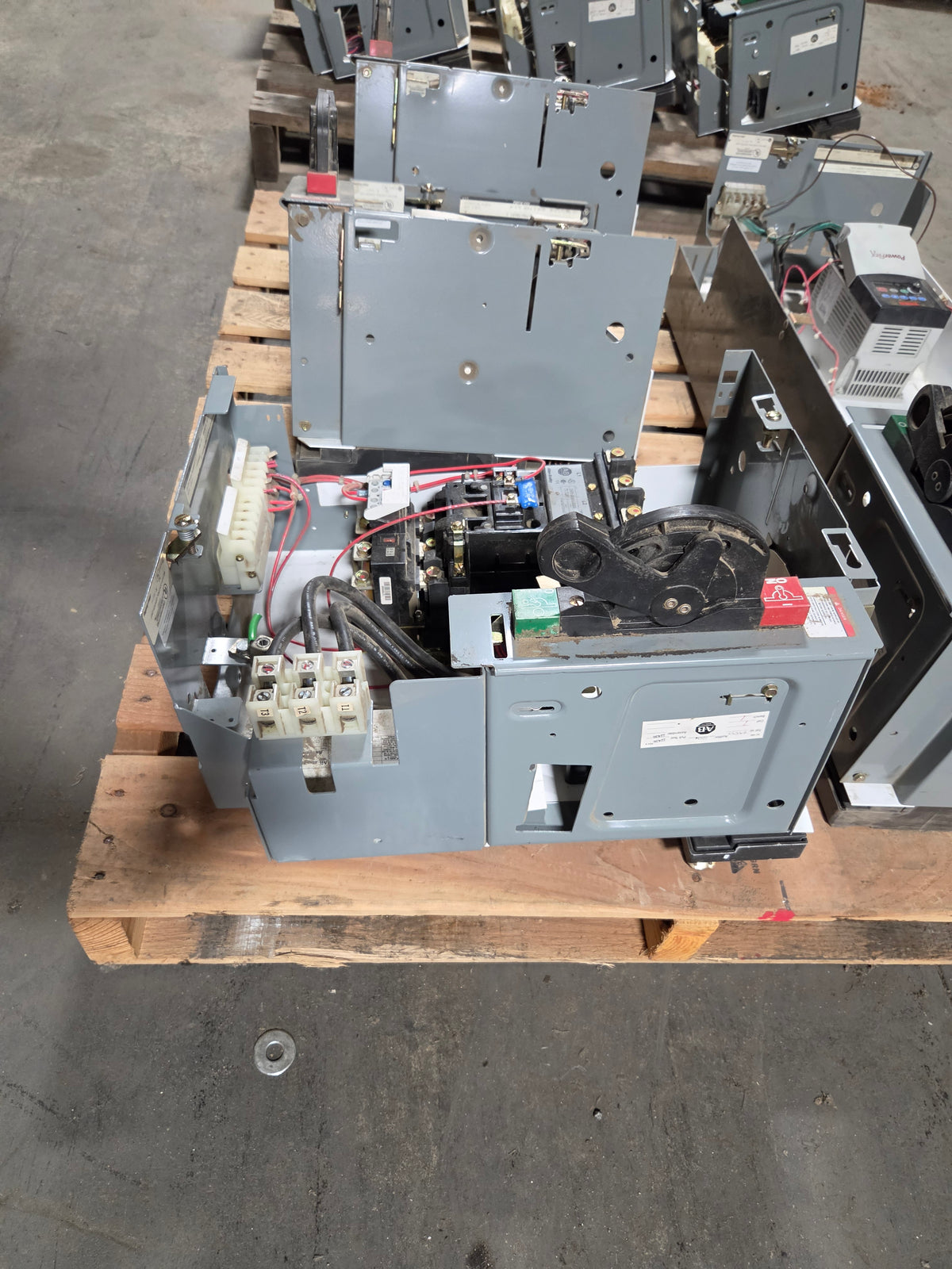Allen-Bradley MCC Bucket 2113B 30HP 3PH 480V Size 3 FVNR 100A Breaker - No Door