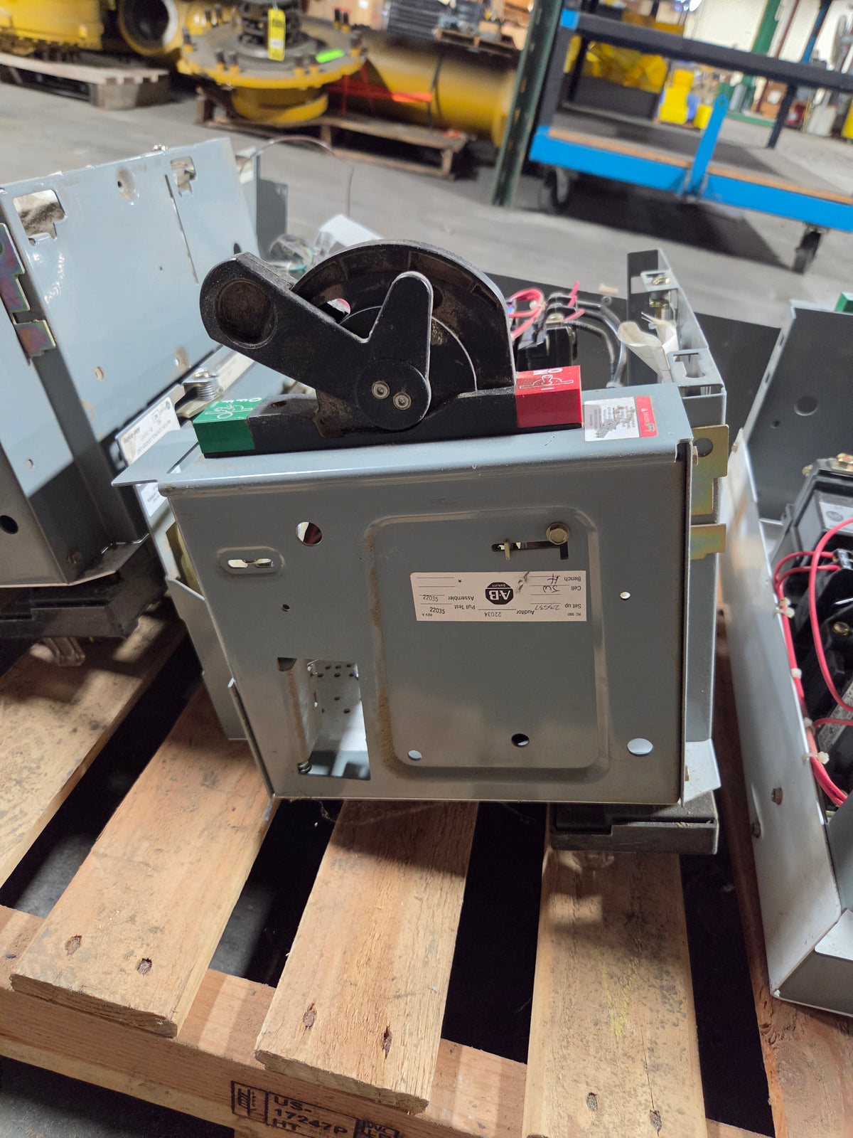Allen-Bradley MCC Bucket 2113B Size 1 FVNR 15A Breaker 3.0HP 3PH 480V - No Door