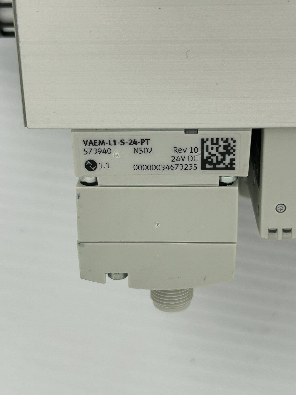 Festo VTUG-14-VRPT-S8-B1T-G14-UL-G18S-9K11M Manifold Valve Assembly w/ 20 Valves