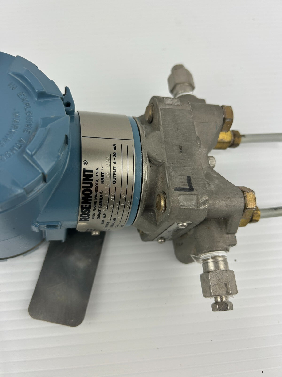 Rosemount 3051CD1A22A1AB4 Pressure Transmitter 3051-CD1A22A1AB4 4-20mA 2000 PSI