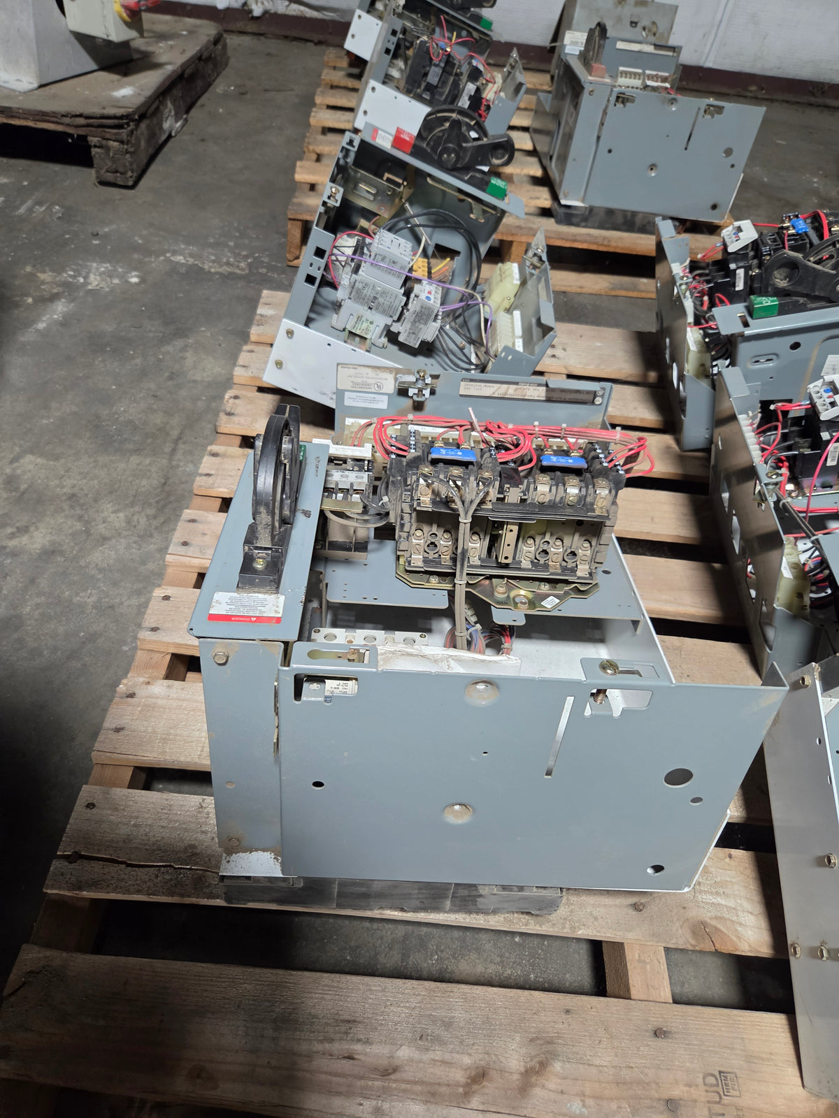 Allen-Bradley 2107B MCC Bucket 3HP 3PH 480V Size 1 FVR 15A Breaker - No Door