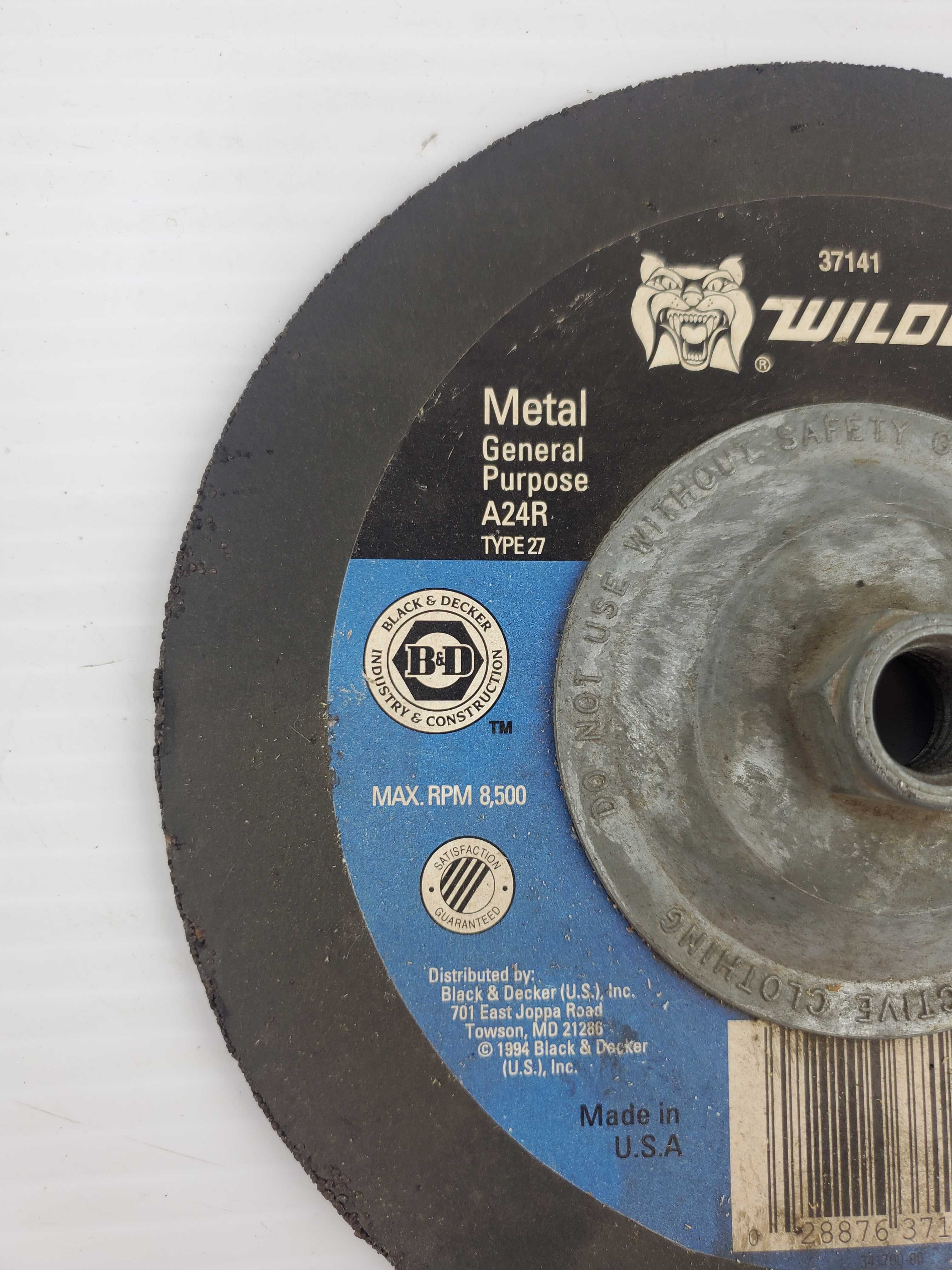 Wildcat A24R Metal General Purpose Grinding Wheel 7" x 1/8" x (5/8-11) Type 27