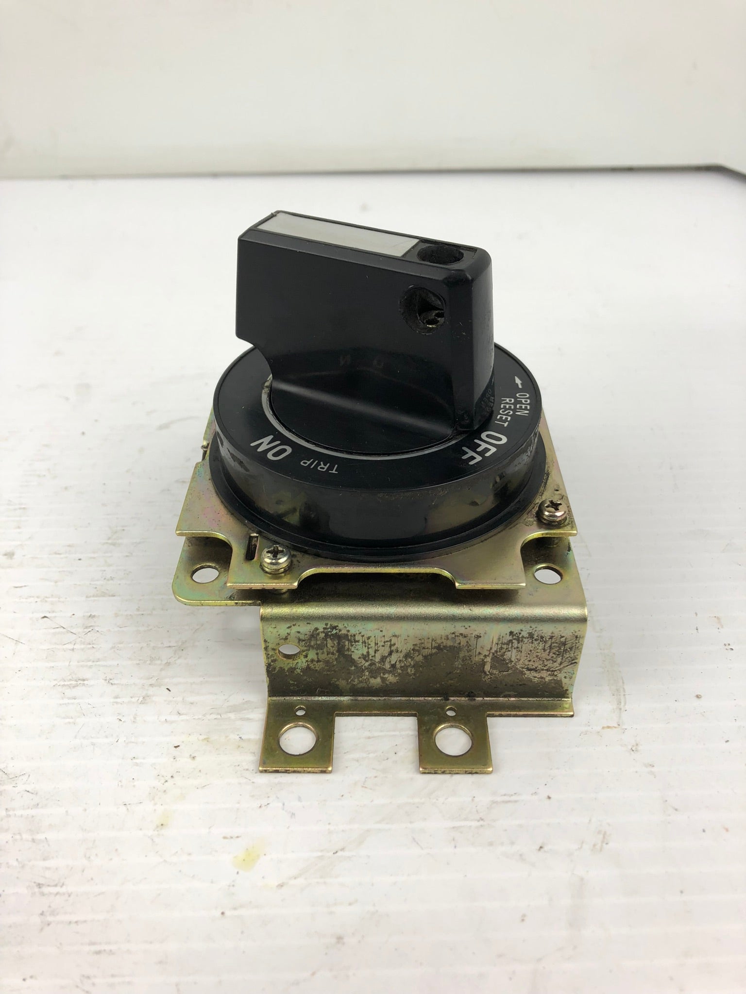 Fuji N-2IA Operating Handle Switch Reset Trip Position Lever N-21A