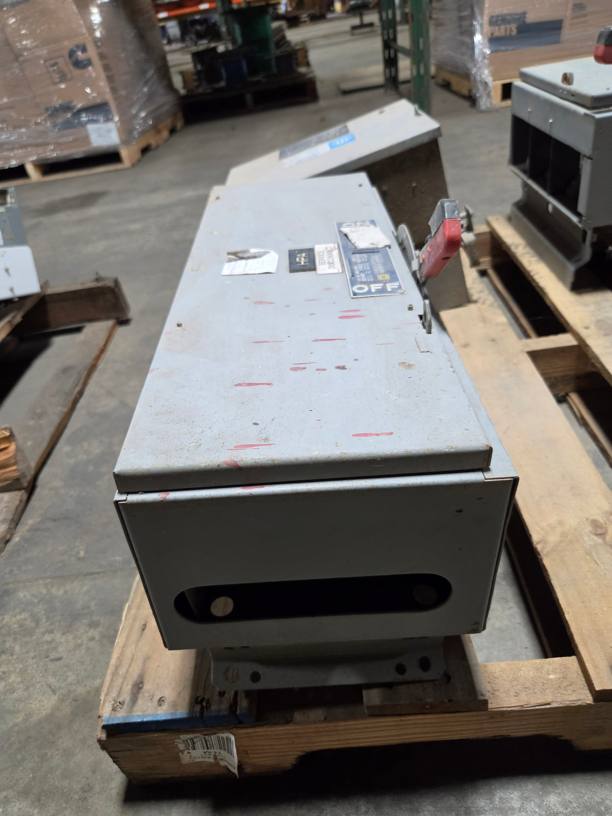 Square D QMB-364W Fusible Panelboard Switch Disconnect Series E1 200A 3P 600V