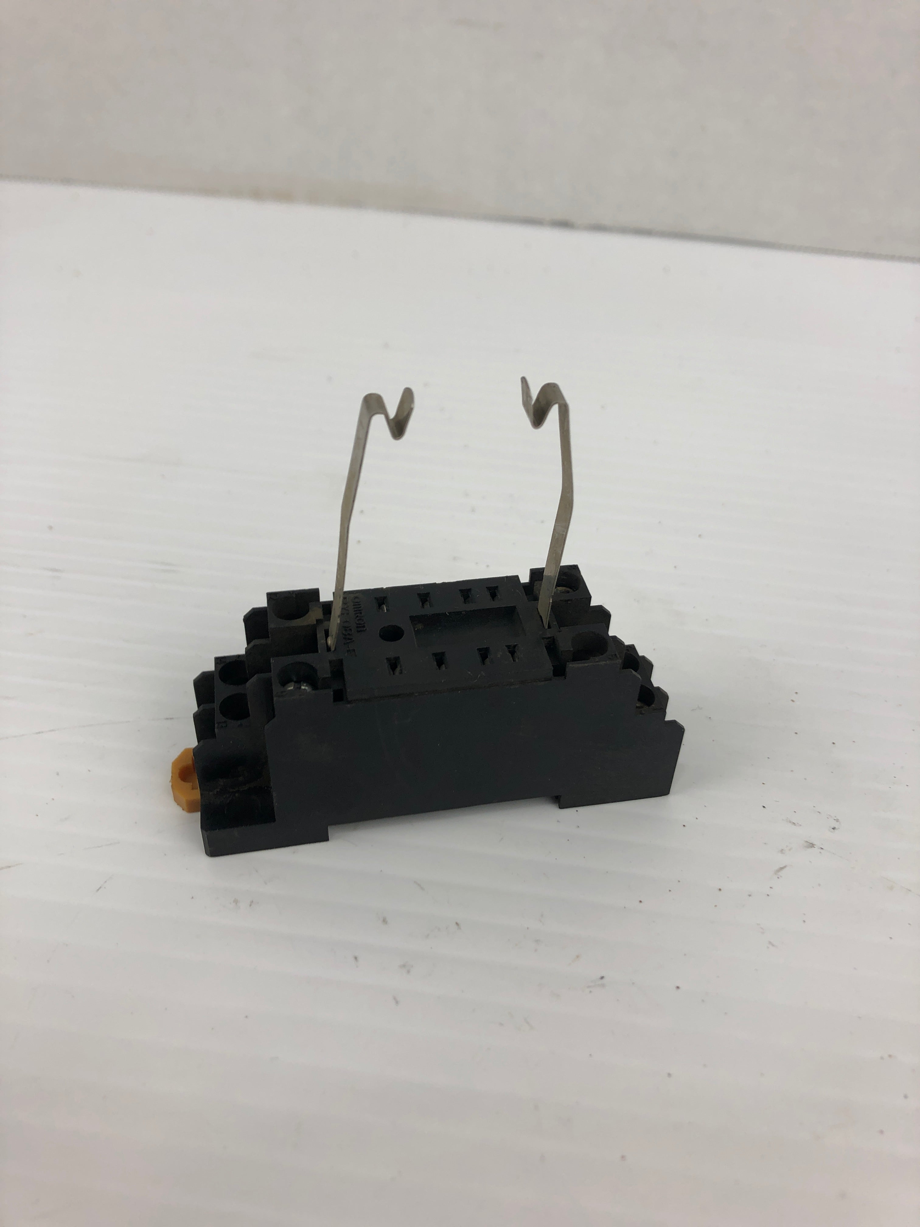 Omron 0282EW1 Relay Base Socket Only