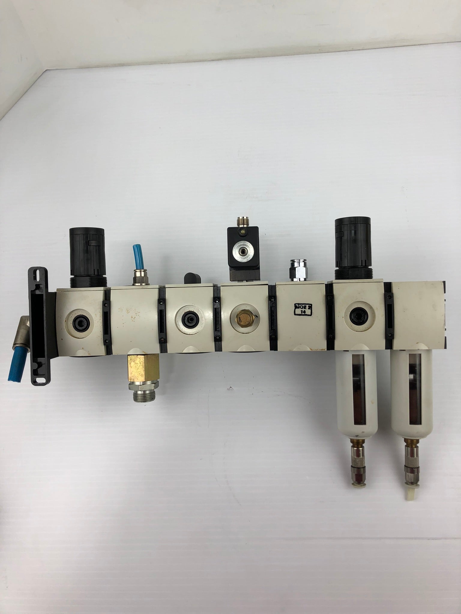 Rexroth Pneumatic Pressure System with Gauges and Lubricators 7290-885