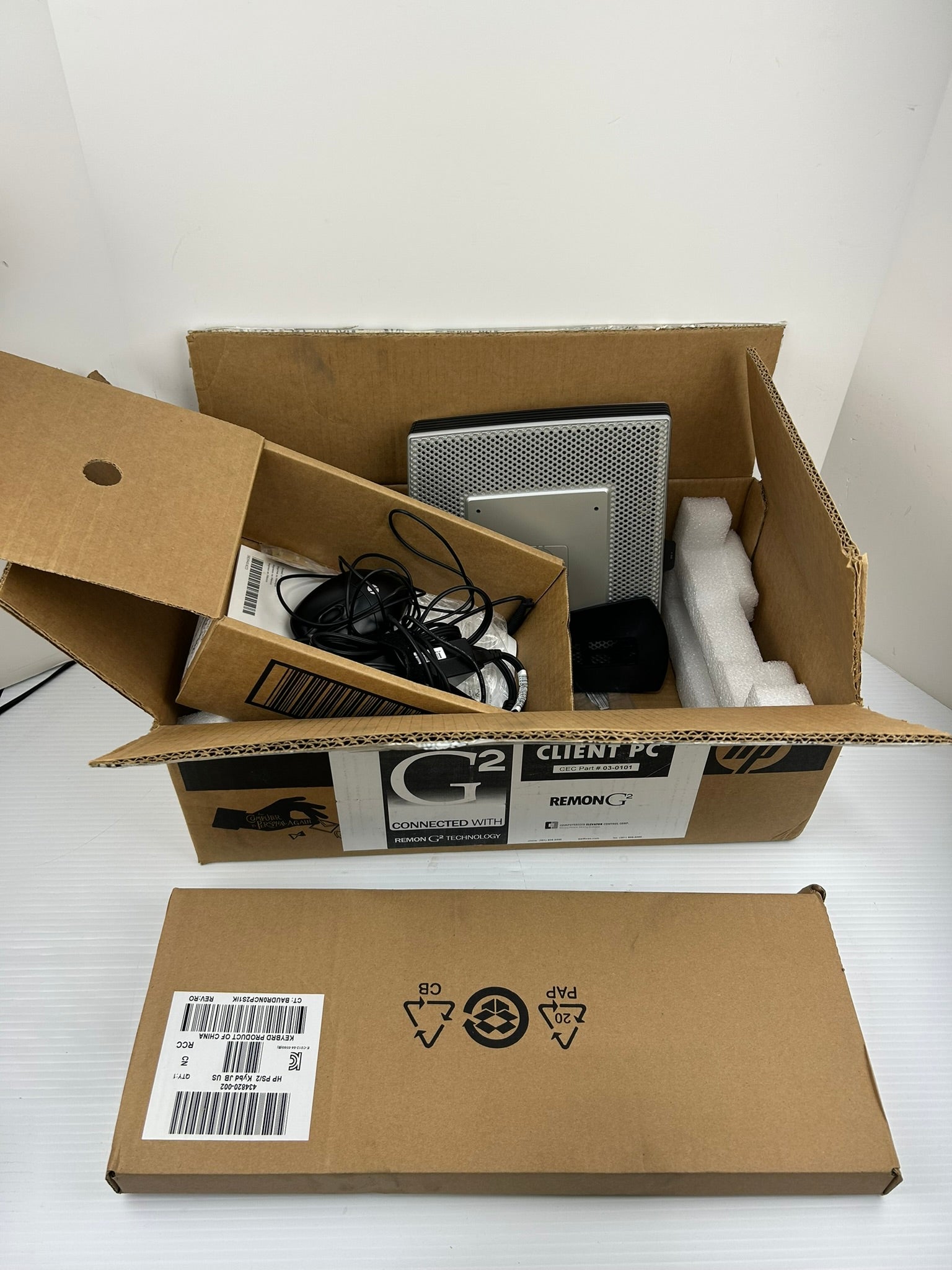HP VU899AT#ABA G2 Thin Client PC Power Supply Tower, Mouse and Keyboard