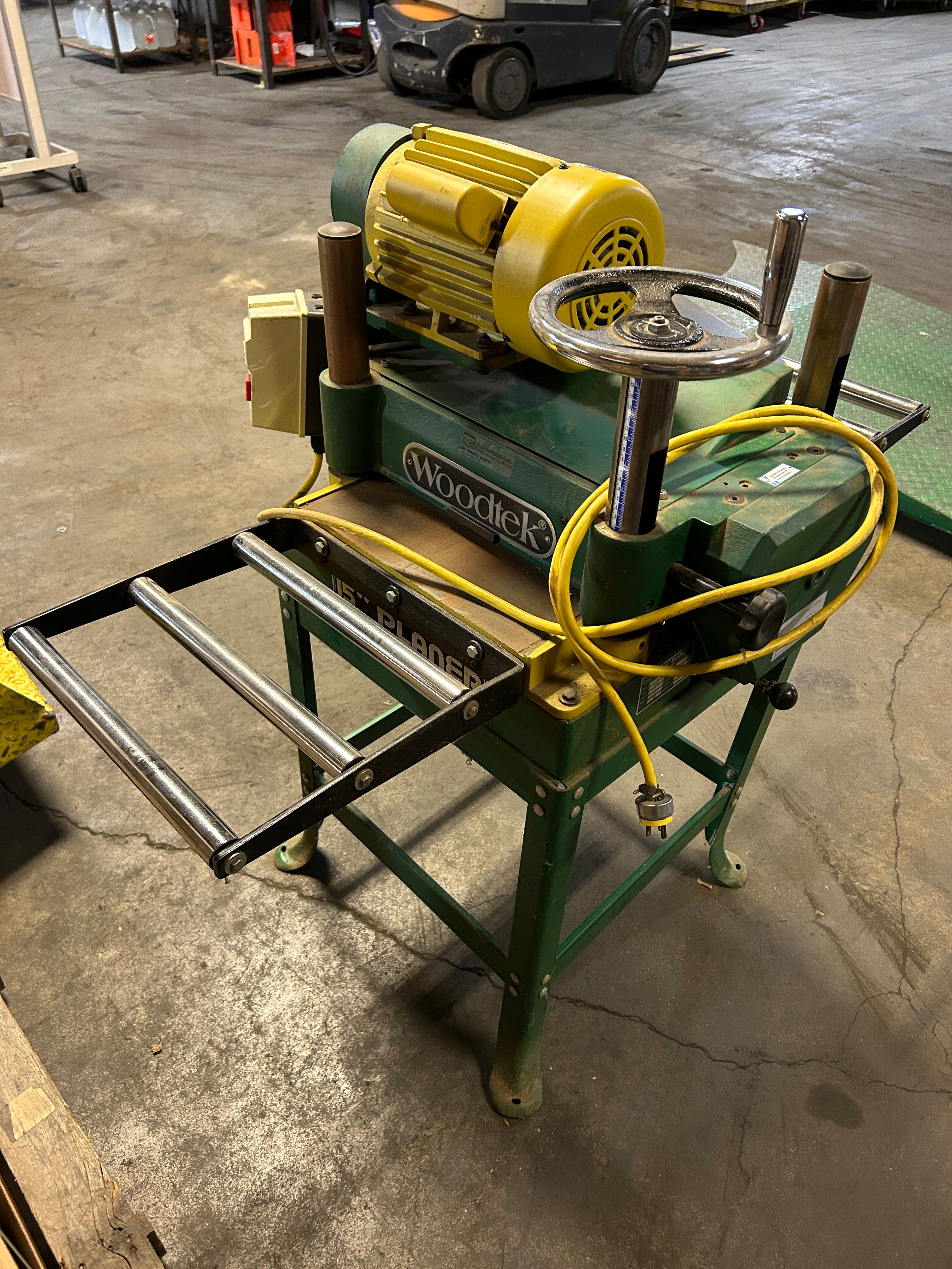 Woodtek 15" Wood Planer 124070 3HP 230V 1PH 2P 18A 3450 RPM 60Hz Woodworking