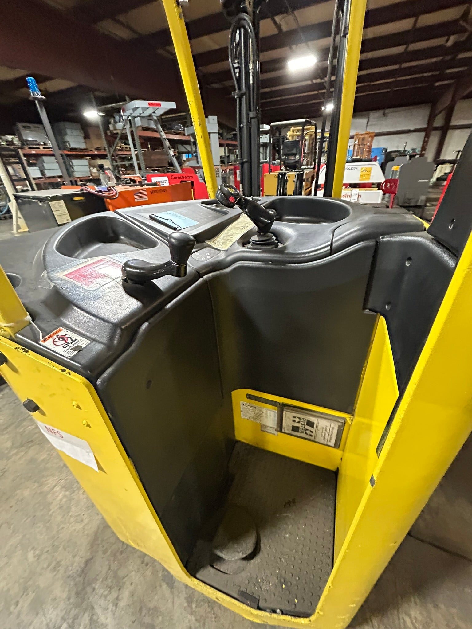 Hyster E40HSD Electric Stand-Up Forklift Truck 4000 Lb. Capacity 36 Volt Type EO