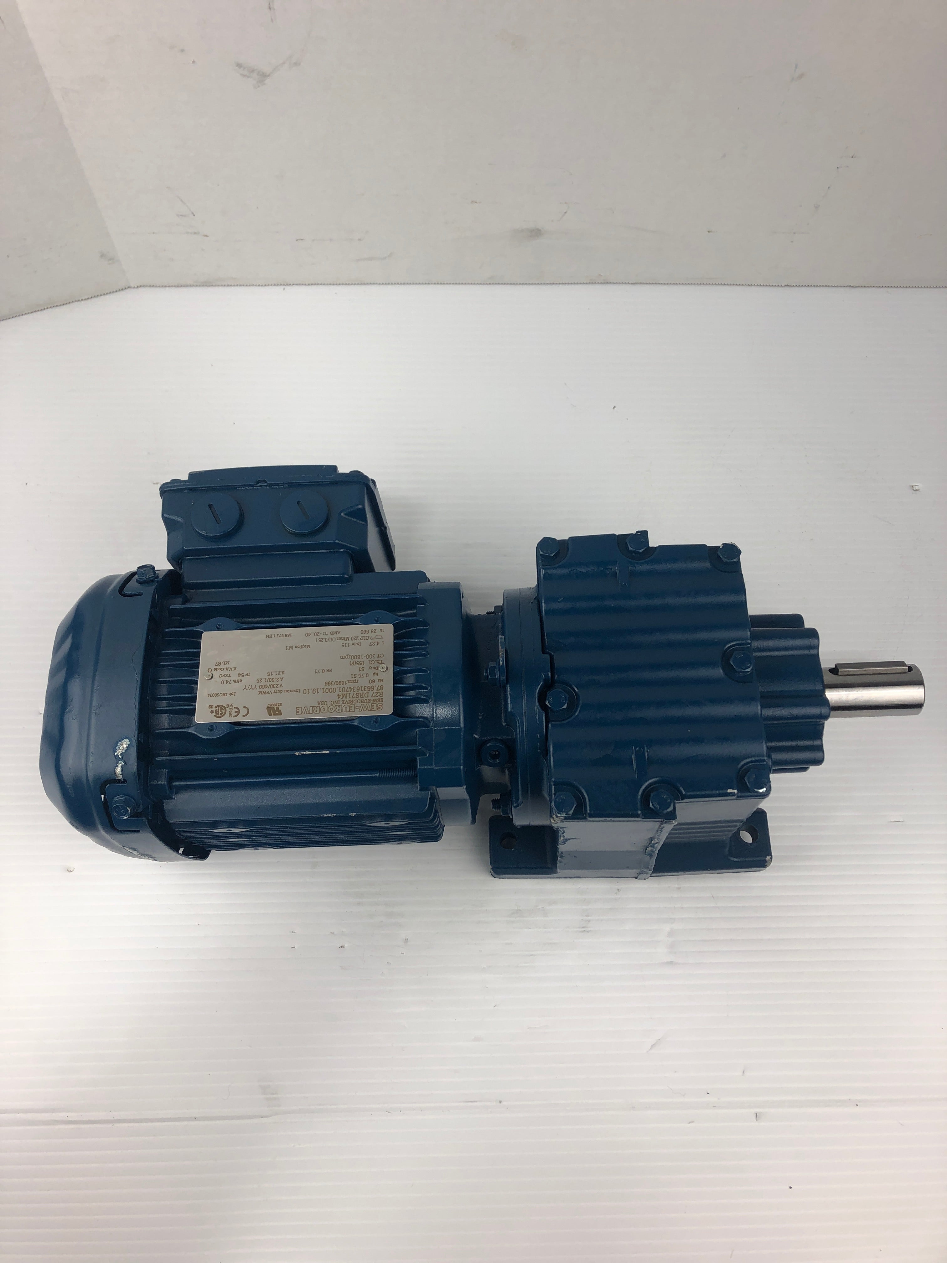 SEW-Eurodrive R27DRS71M4 Gear Motor 3/4 HP 1690/396 RPM 230/460 Volts