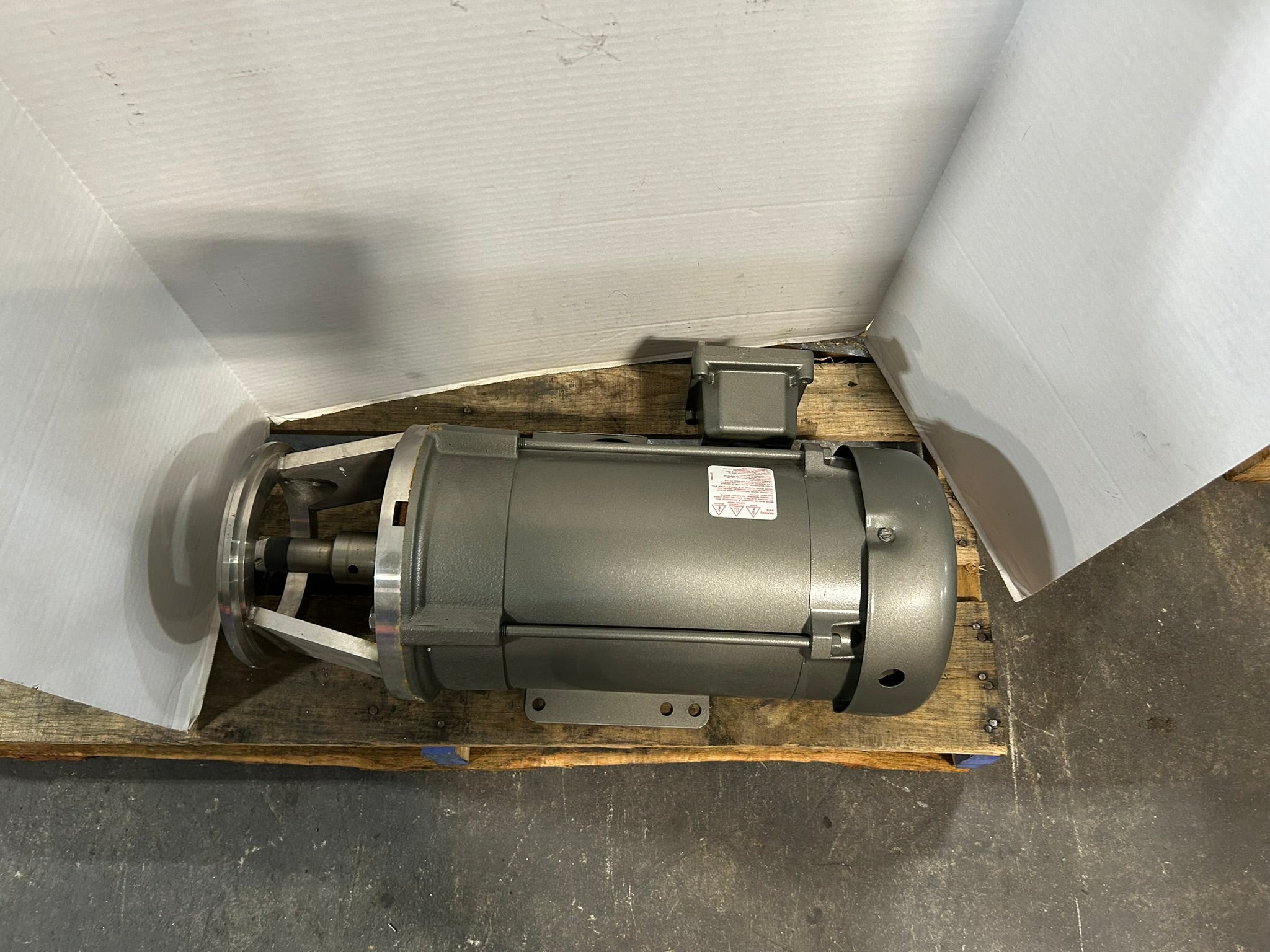 Baldor Reliance F36495139 AC Electric Motor 5/3 HP 3450/2900 RPM 3PH CAM5522T