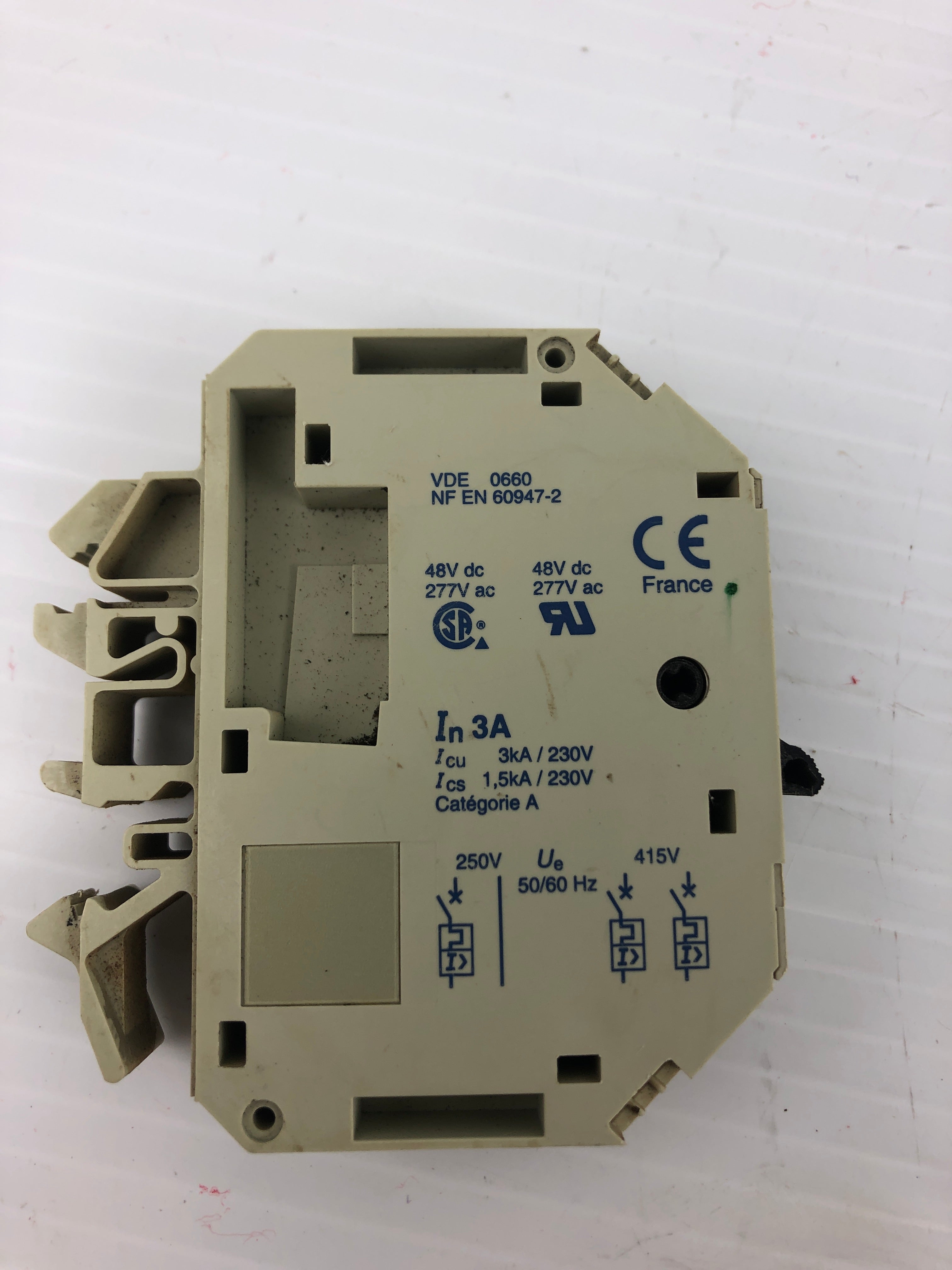 Telemecanique GB2-CB08 Circuit Breaker Protector 48V 3A
