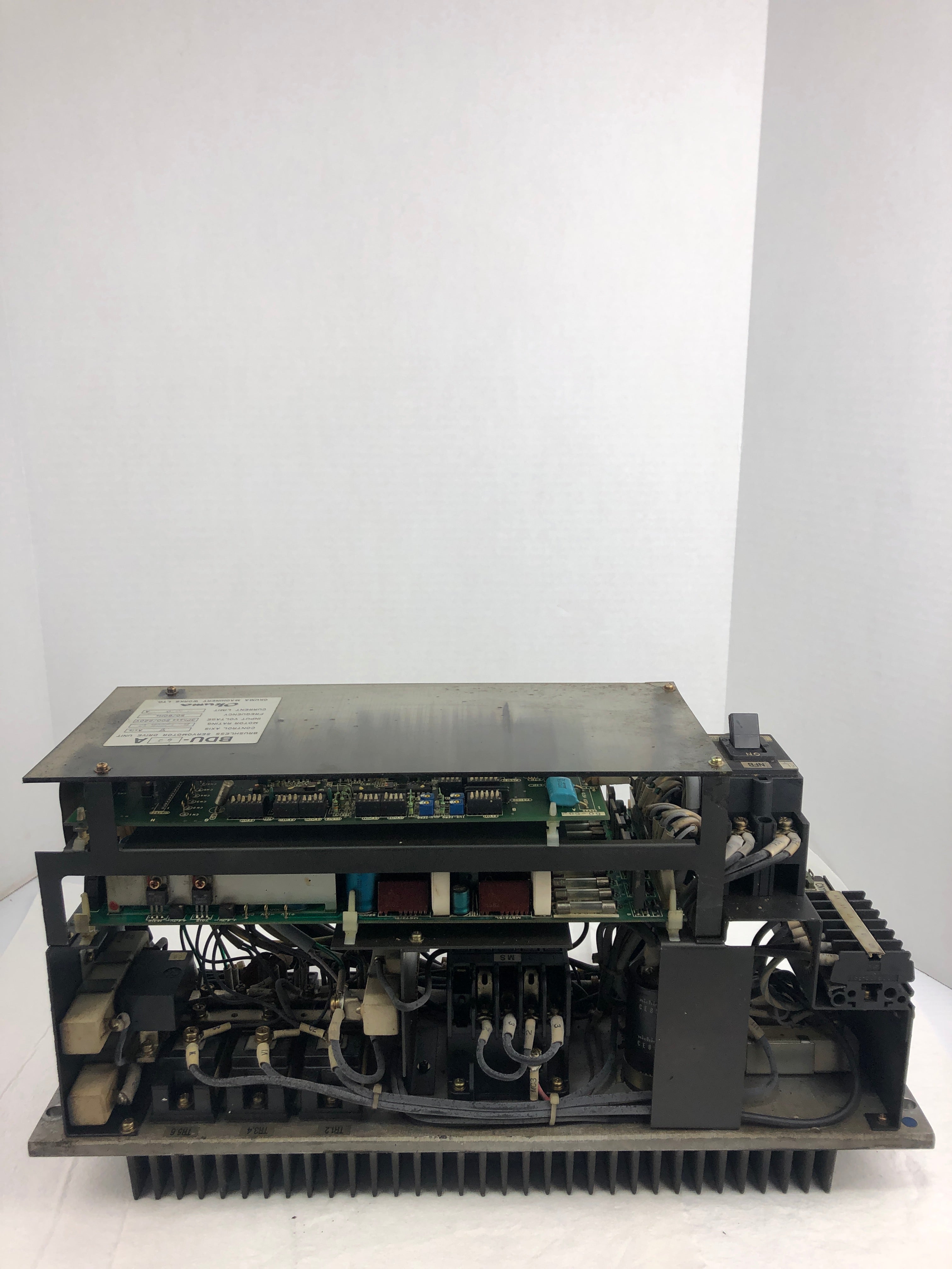 Okuma BDU-50A Brushless Servo Motor Drive Unit Y Axis 200/220V 3PH 50/60Hz