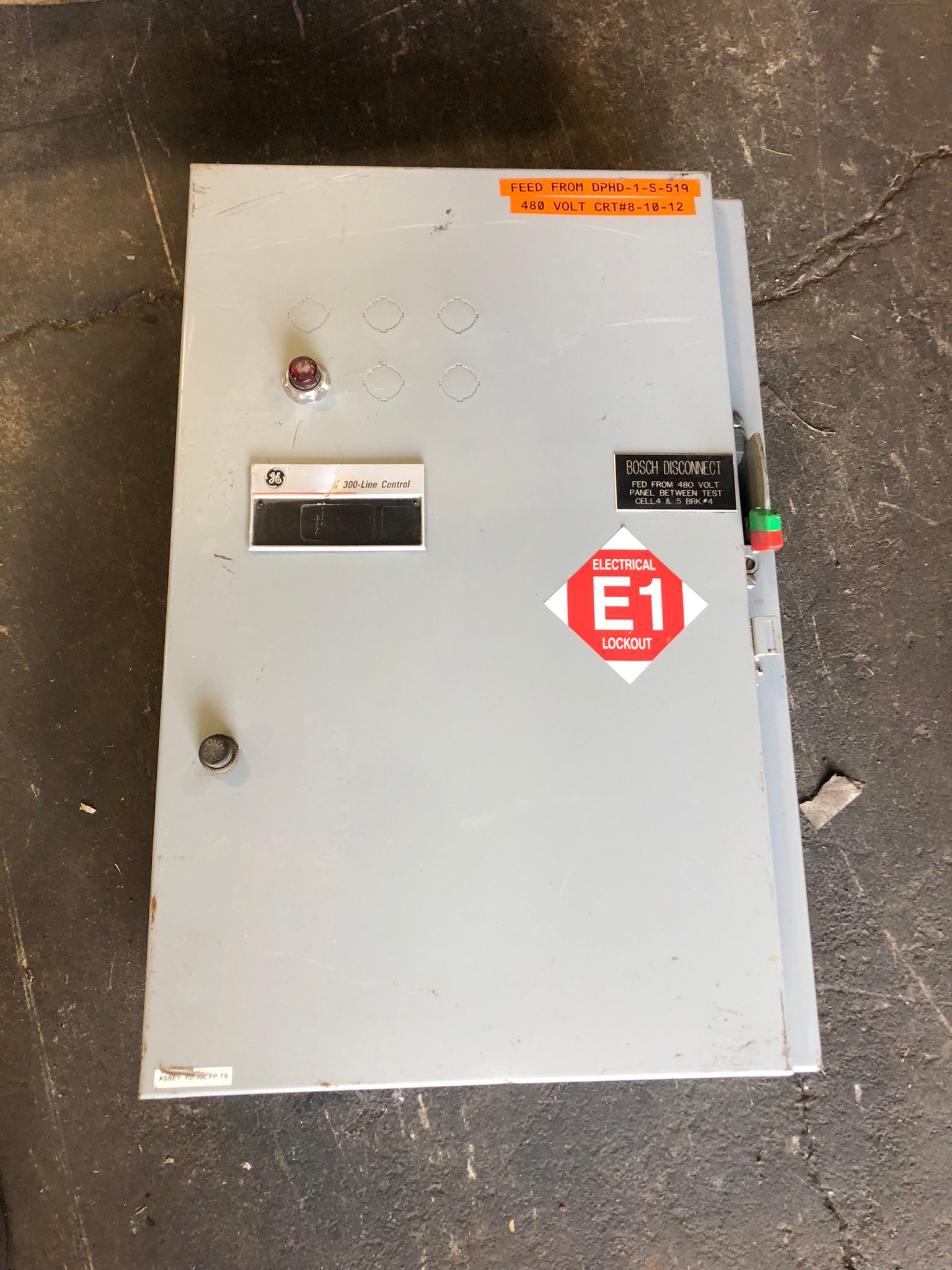 General Electric 300-Line Control Enclosed Magnetic Starter CR305/CR306/CR309