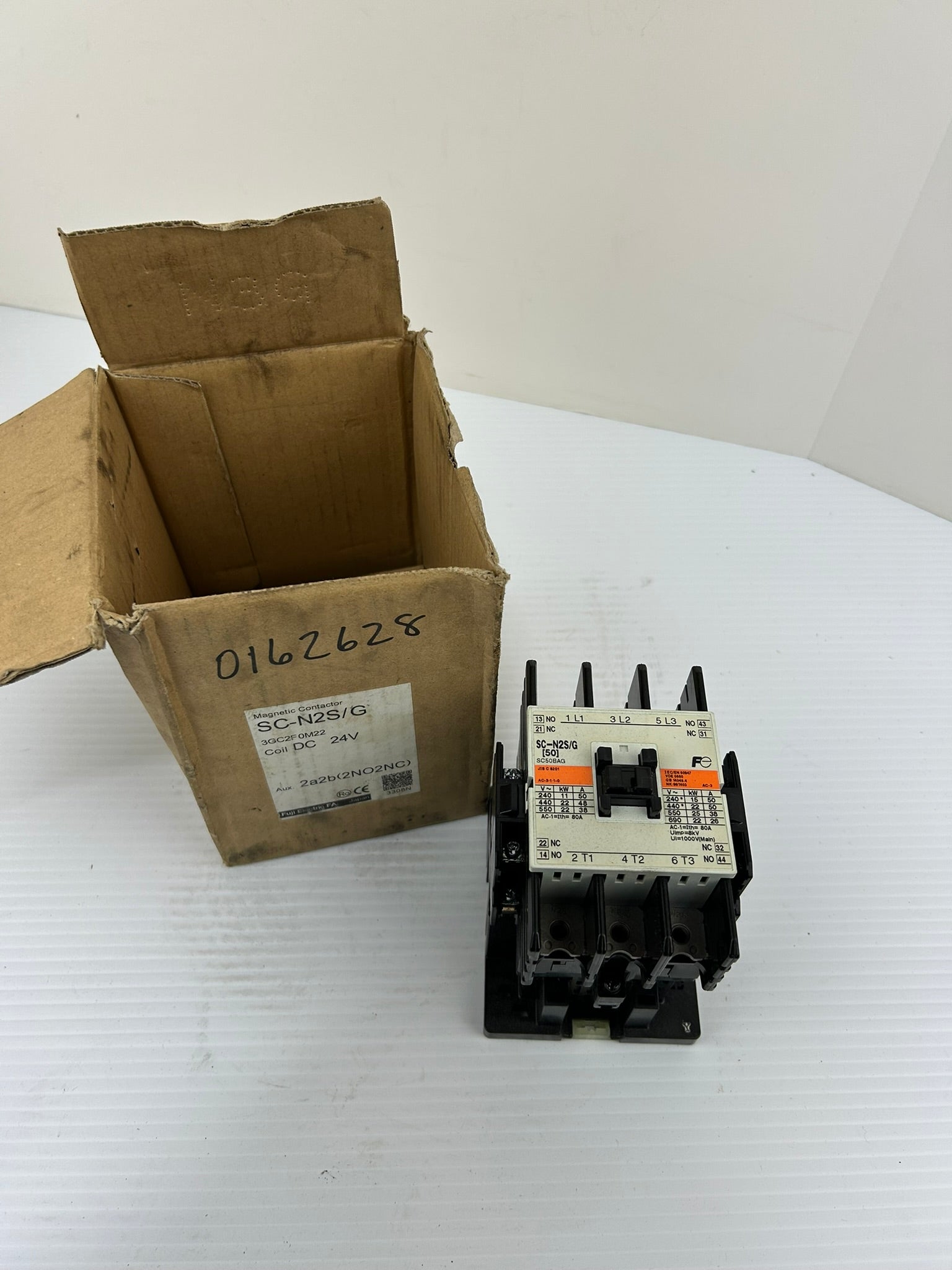 Fuji Electric SC-N2S/G Magnetic Contactor 24VDC Coil 50A 2NO 2NC 3GC2F0M22